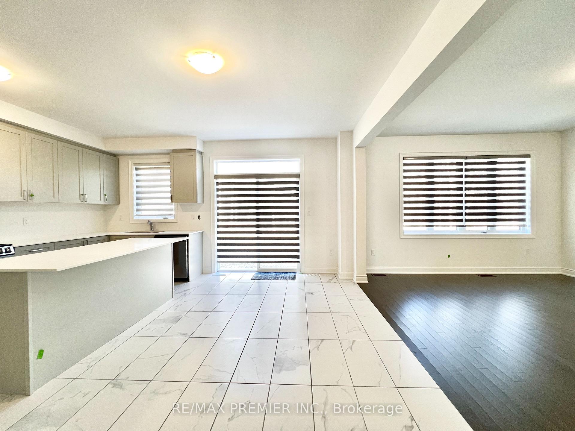 Photo 6 of 32 Amber Drive, Wasaga Beach — HOMEH
