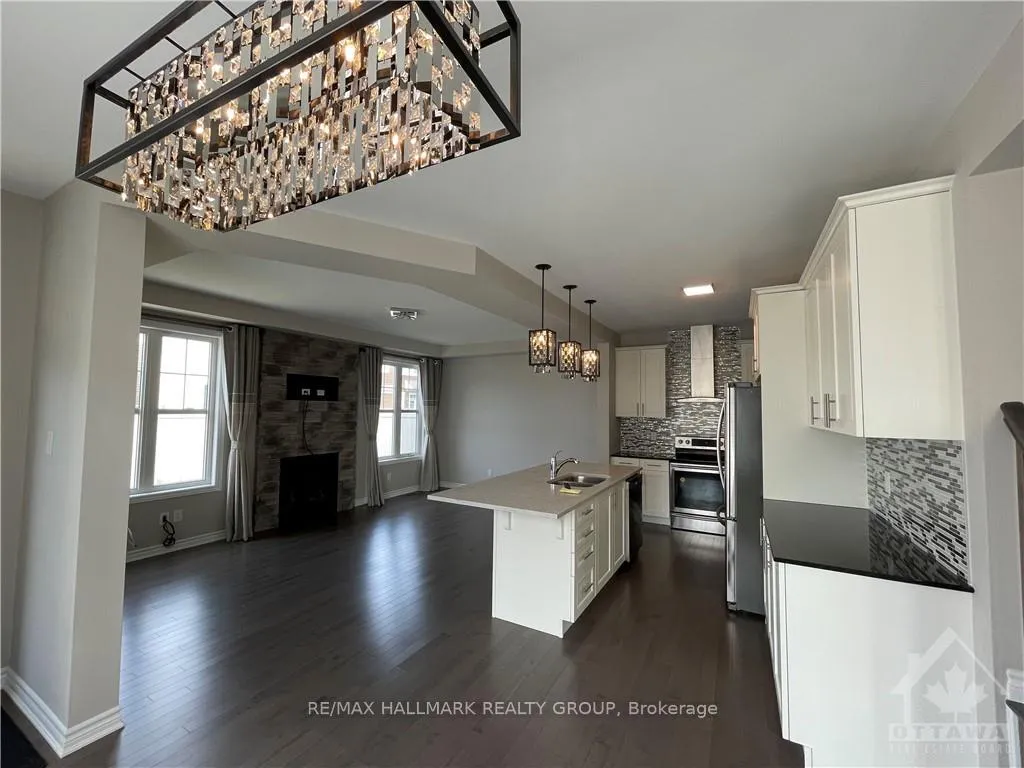Photo 3 of 651 Broad Cove Crescent, Ottawa, Barrhaven - Half Moon Bay — HOMEH