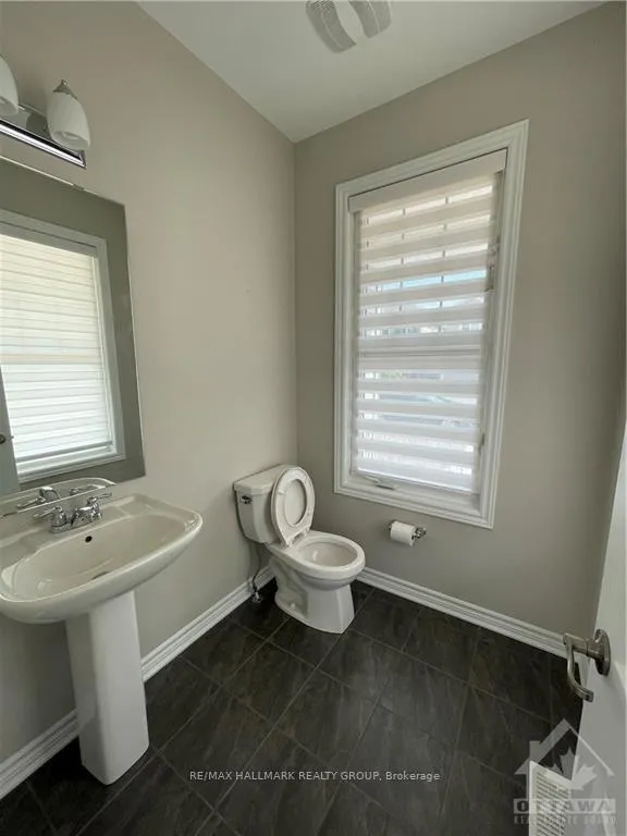 Photo 8 of 651 Broad Cove Crescent, Ottawa, Barrhaven - Half Moon Bay — HOMEH