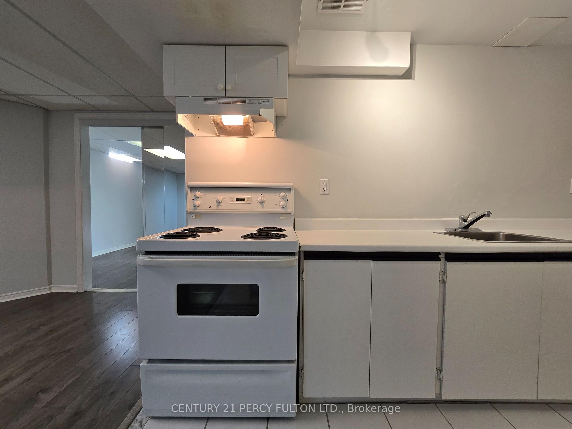 Photo 6 of Unit Bsmt, 74 Winding Lane, Vaughan, Crestwood-Springfarm-Yorkhill — HOMEH