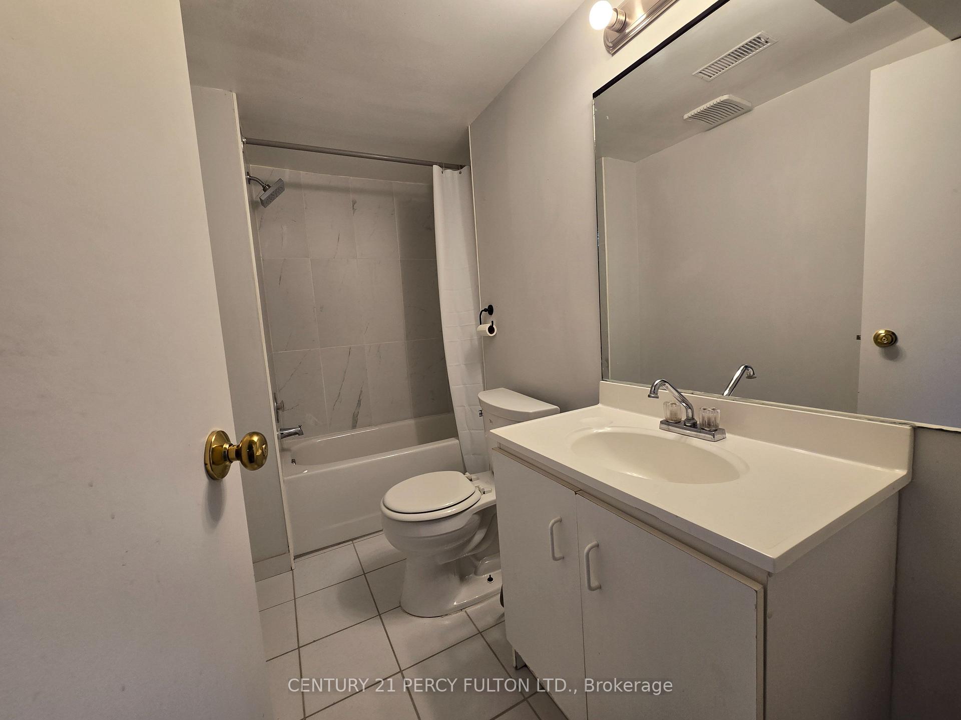 Photo 10 of Unit Bsmt, 74 Winding Lane, Vaughan, Crestwood-Springfarm-Yorkhill — HOMEH