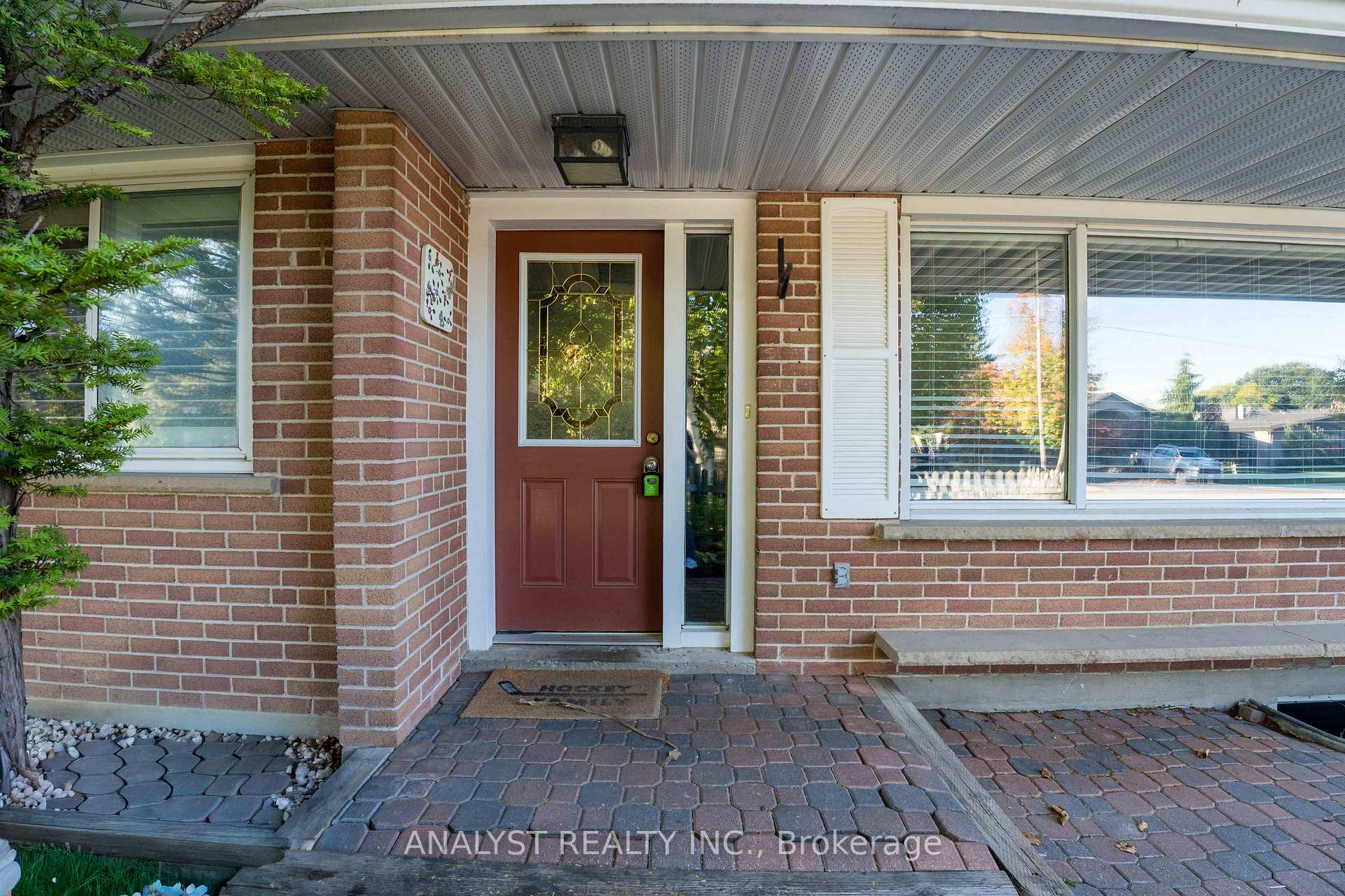 Photo 5 of 76 Cardish Street, Vaughan, Kleinburg — HOMEH