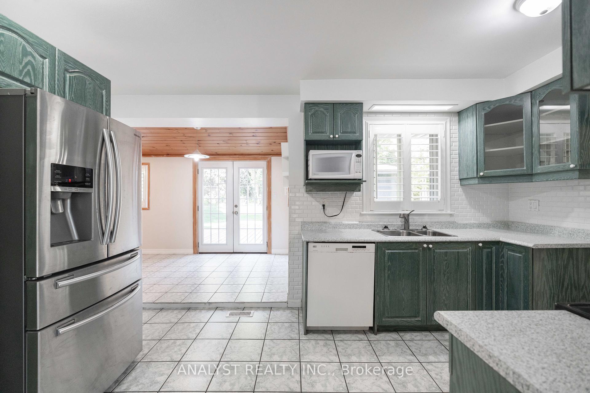 Photo 11 of 76 Cardish Street, Vaughan, Kleinburg — HOMEH