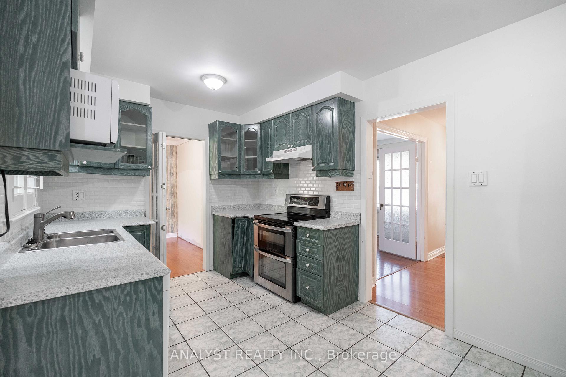 Photo 13 of 76 Cardish Street, Vaughan, Kleinburg — HOMEH