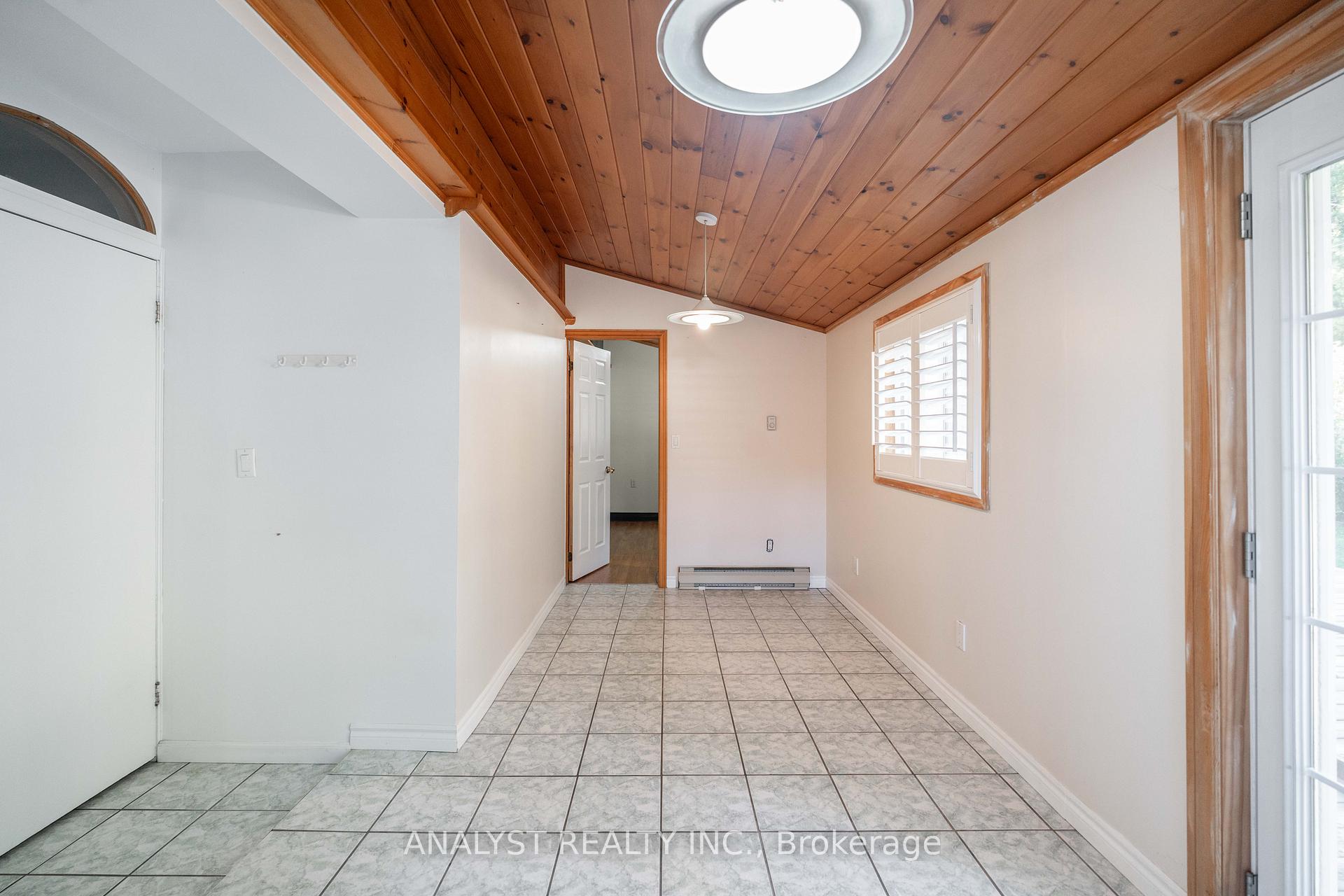 Photo 17 of 76 Cardish Street, Vaughan, Kleinburg — HOMEH