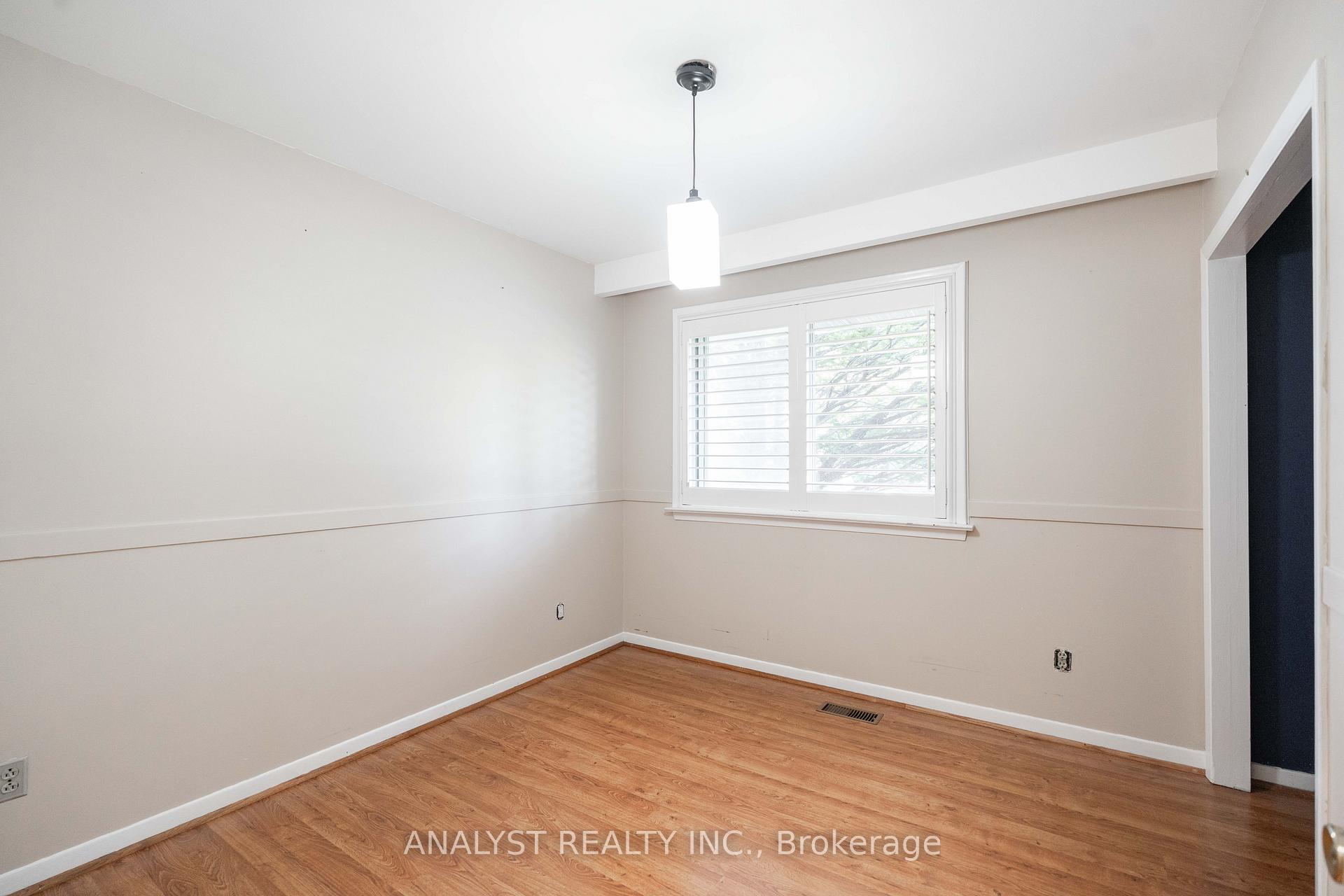 Photo 22 of 76 Cardish Street, Vaughan, Kleinburg — HOMEH