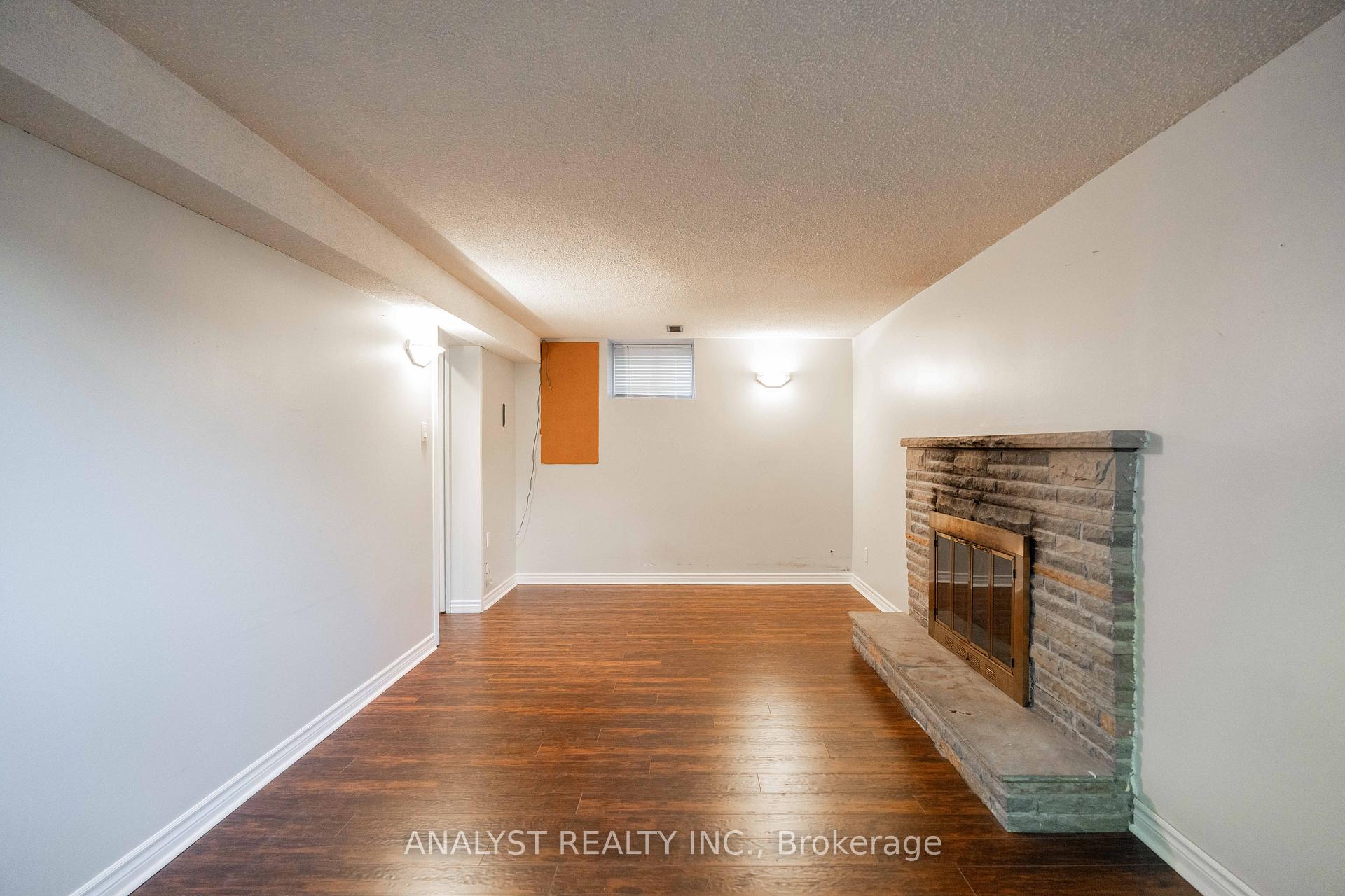 Photo 35 of 76 Cardish Street, Vaughan, Kleinburg — HOMEH