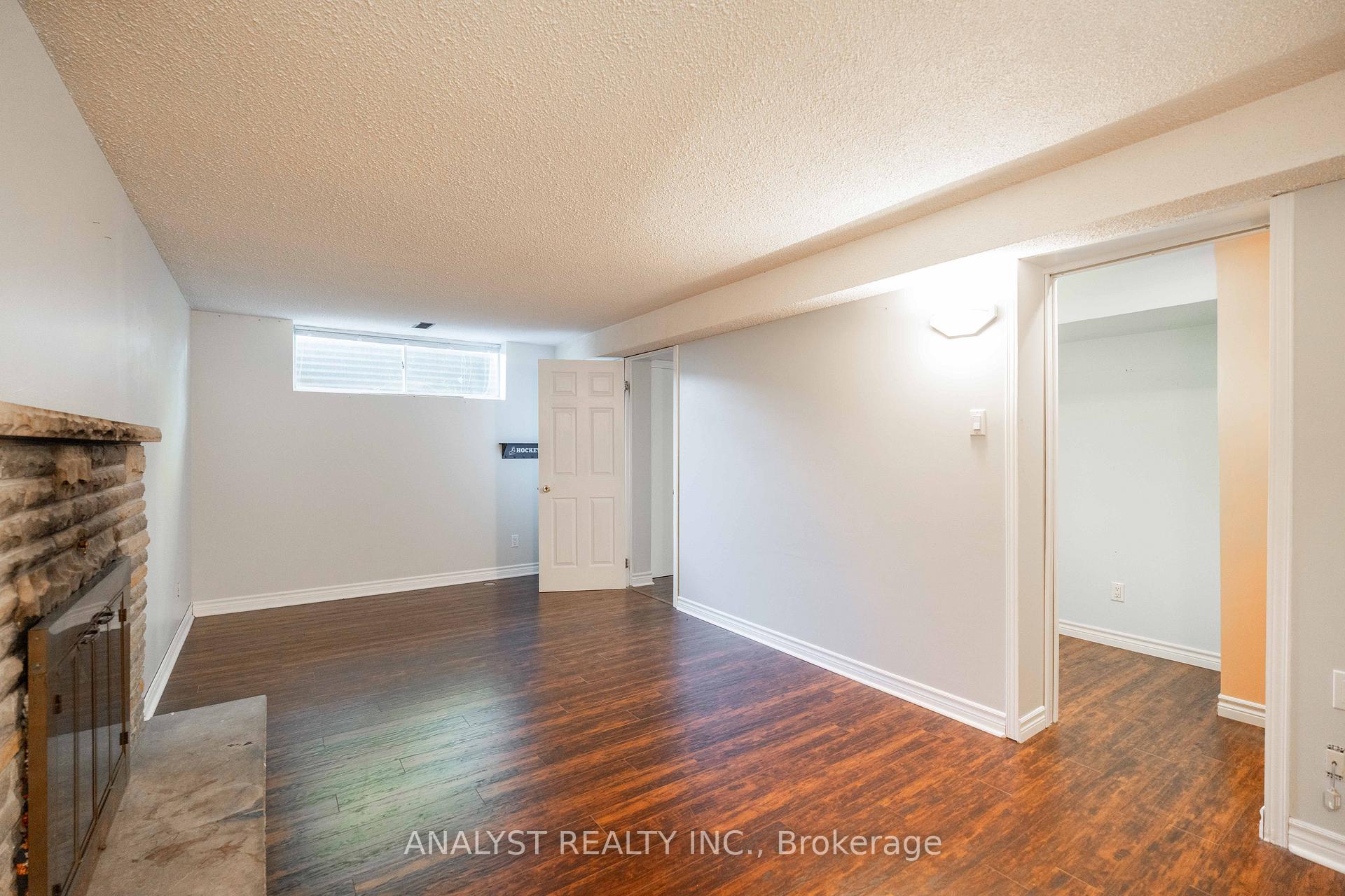 Photo 36 of 76 Cardish Street, Vaughan, Kleinburg — HOMEH