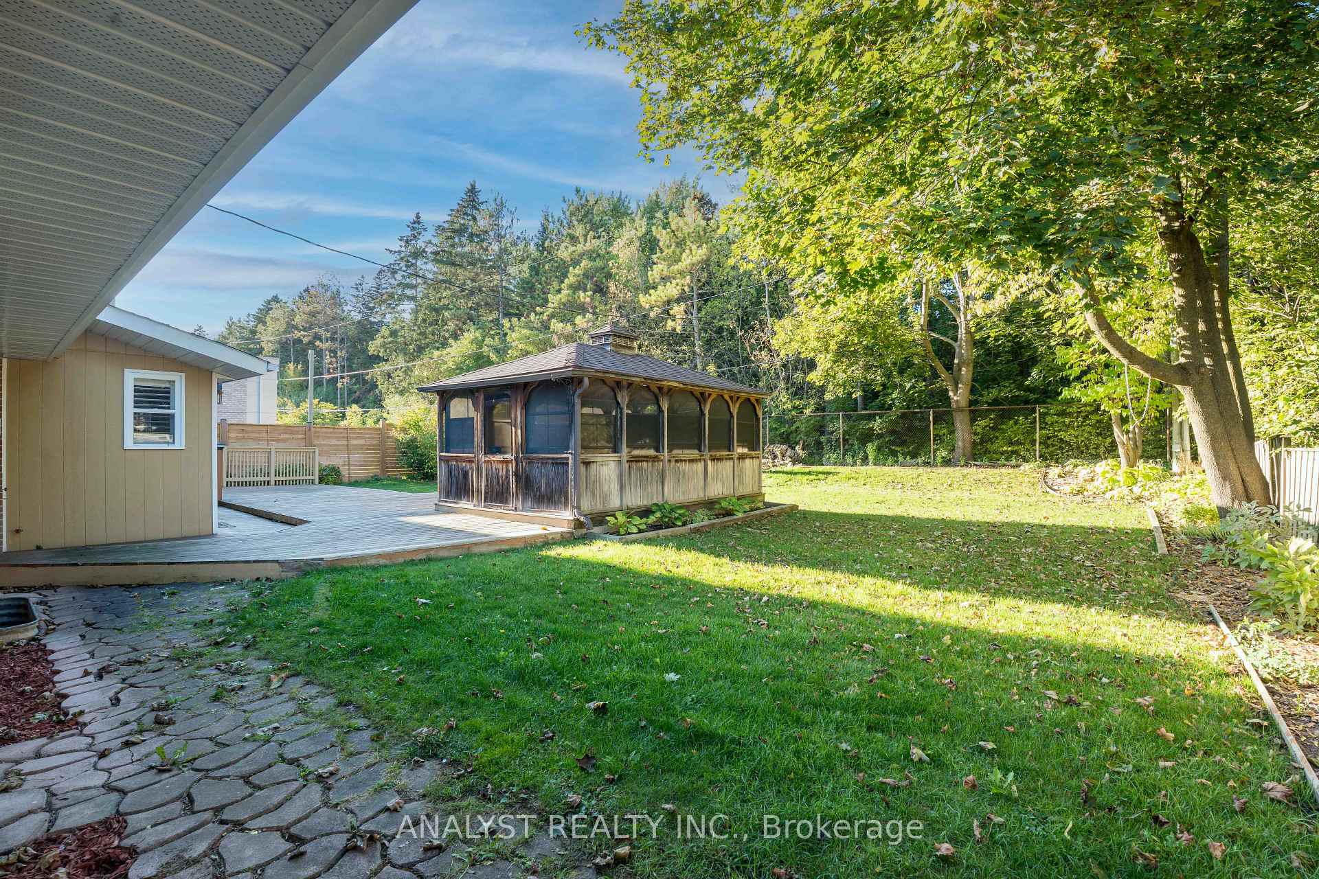 Photo 40 of 76 Cardish Street, Vaughan, Kleinburg — HOMEH