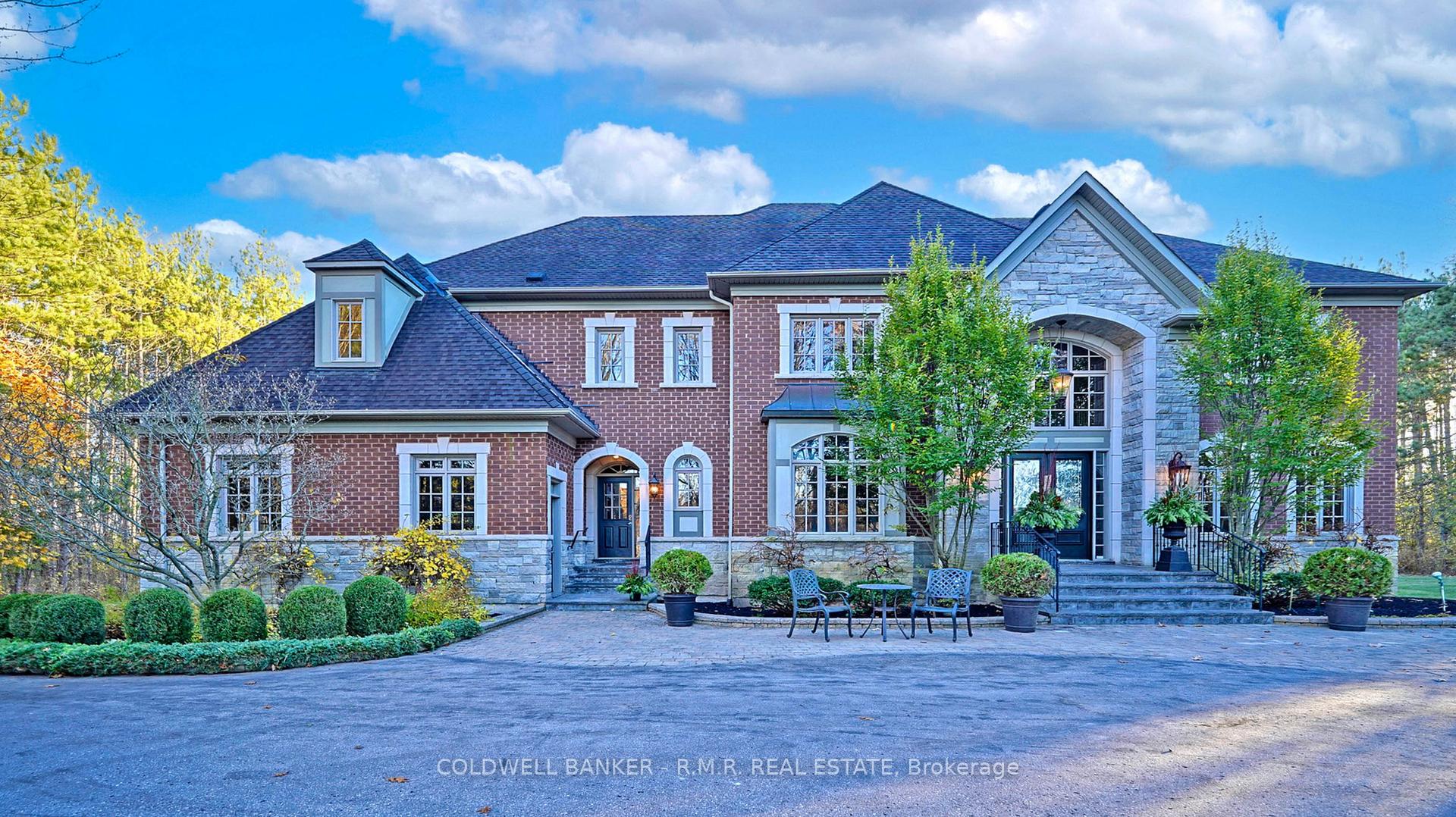 Front of 7 Deer Run
