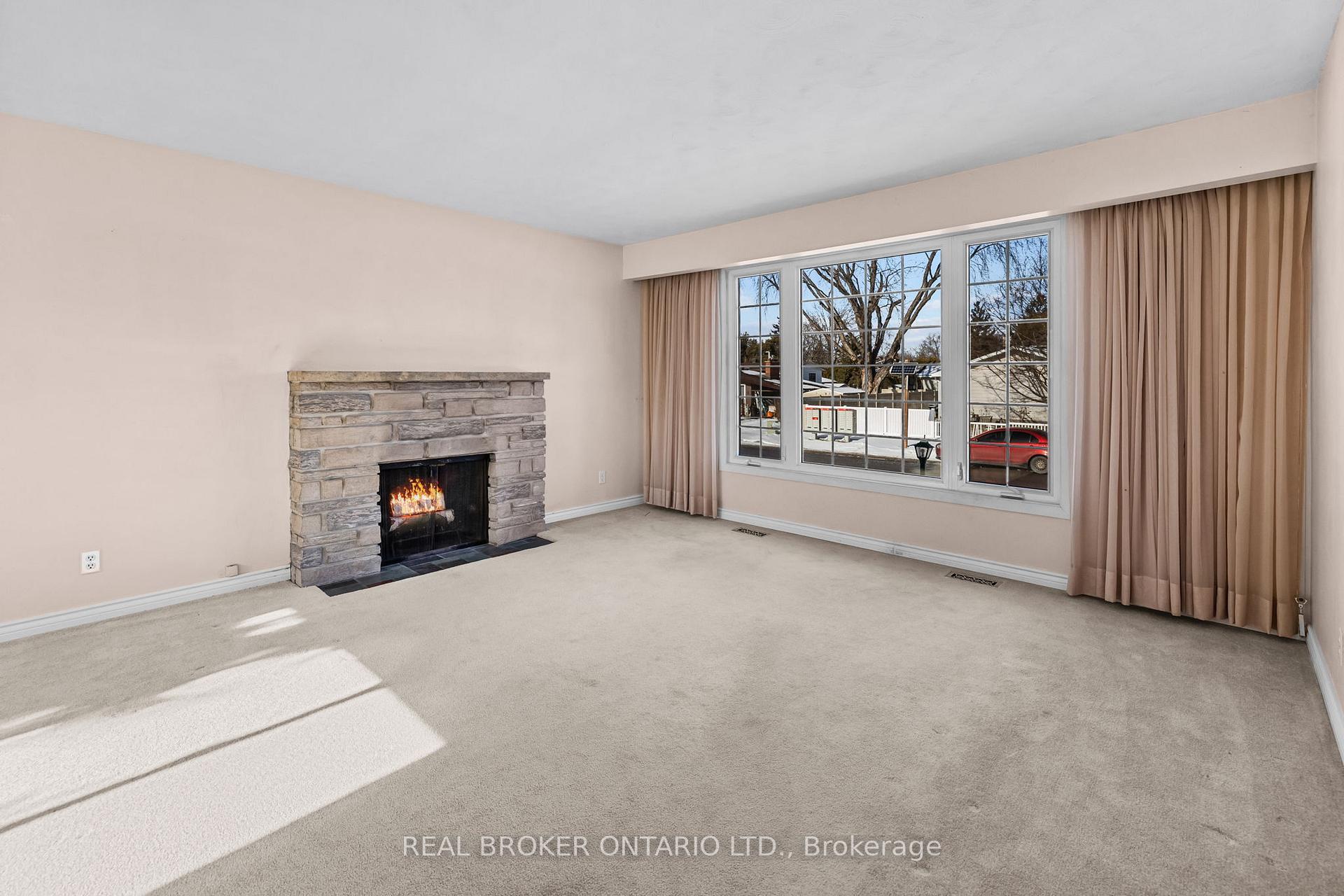 Photo 5 of 26 Tanglewood Drive, Ottawa, Bells Corners — HOMEH