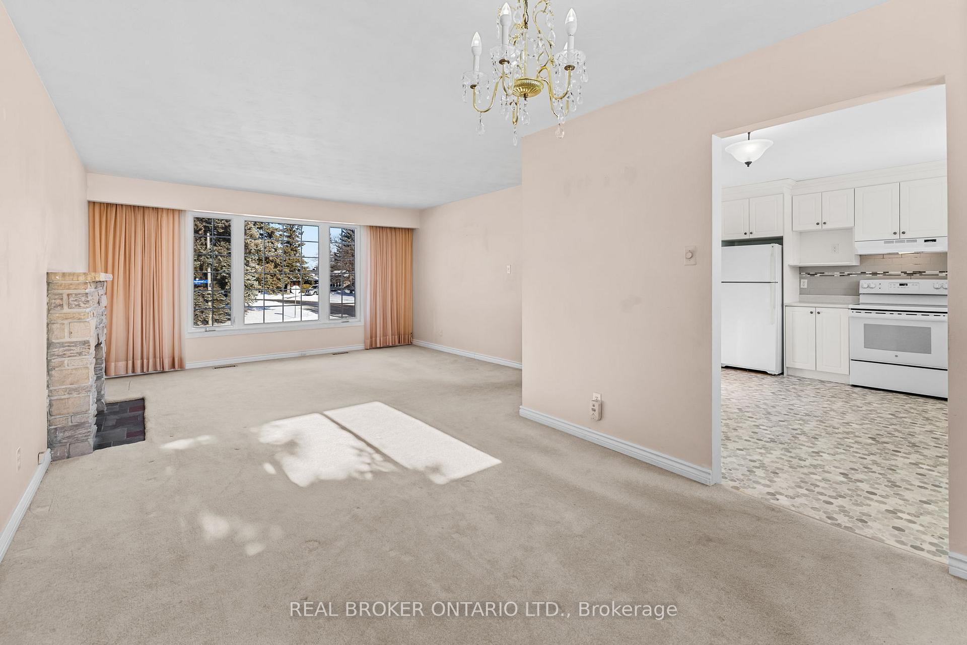 Photo 9 of 26 Tanglewood Drive, Ottawa, Bells Corners — HOMEH