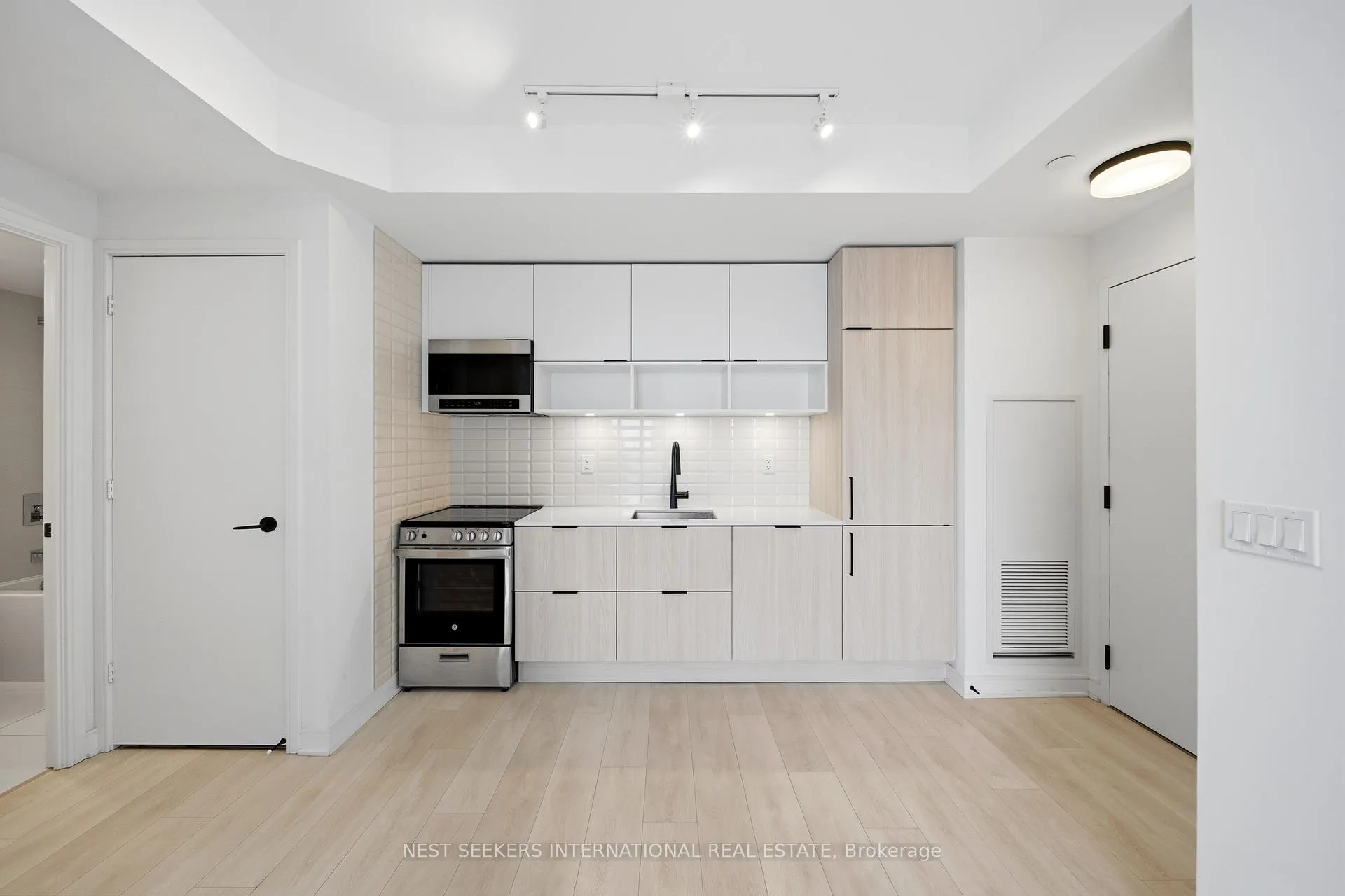 Photo 14 of Unit S551, 180 Mill Street, Toronto, Waterfront Communities — HOMEH
