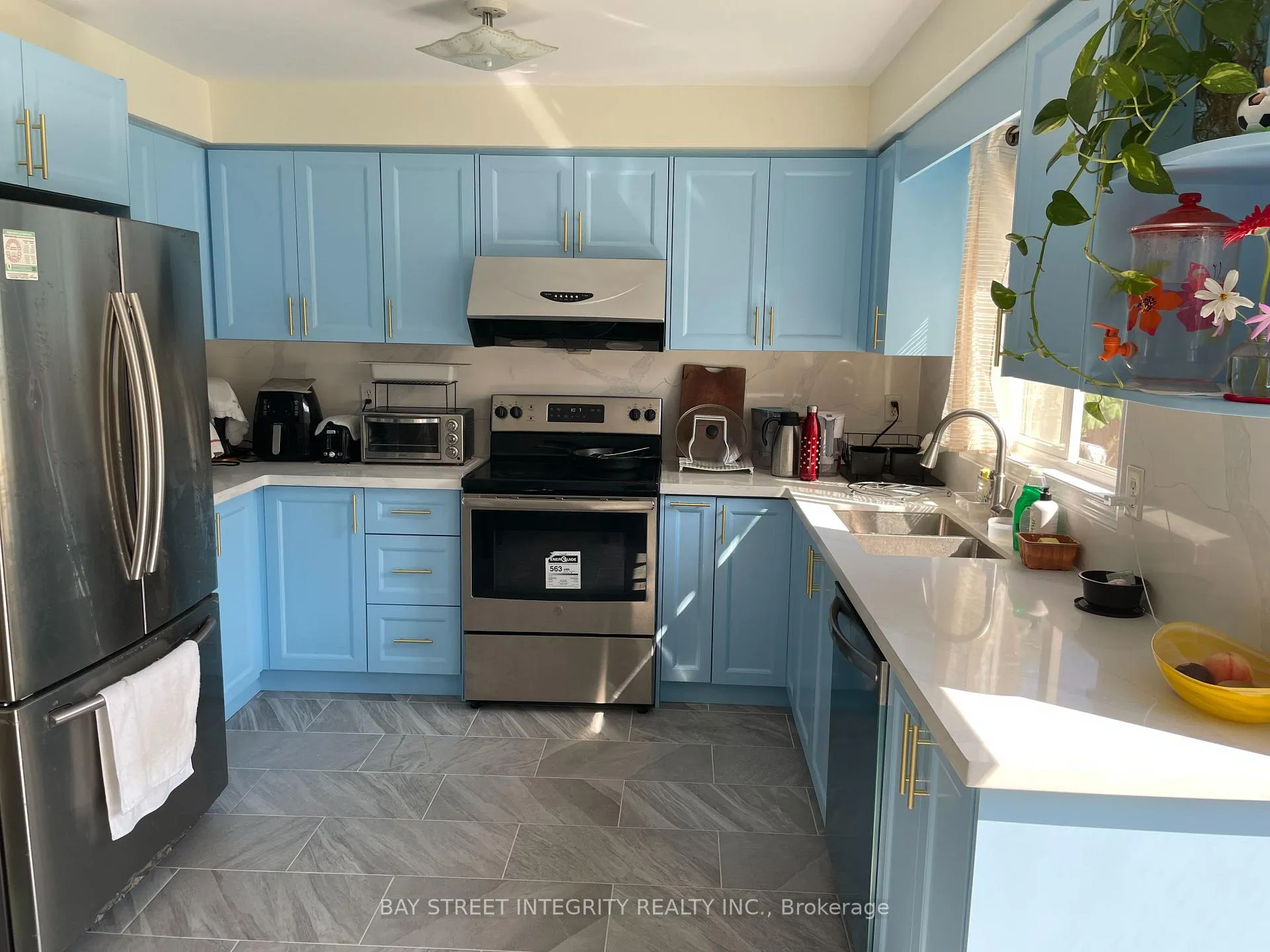 Photo 3 of 163 Forest Run Boulevard, Vaughan, Patterson — HOMEH