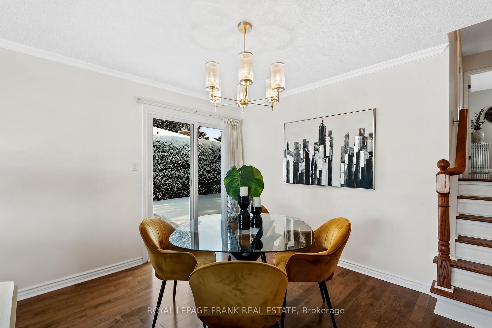 Photo 8 of 44 Munro Crescent, Uxbridge — HOMEH