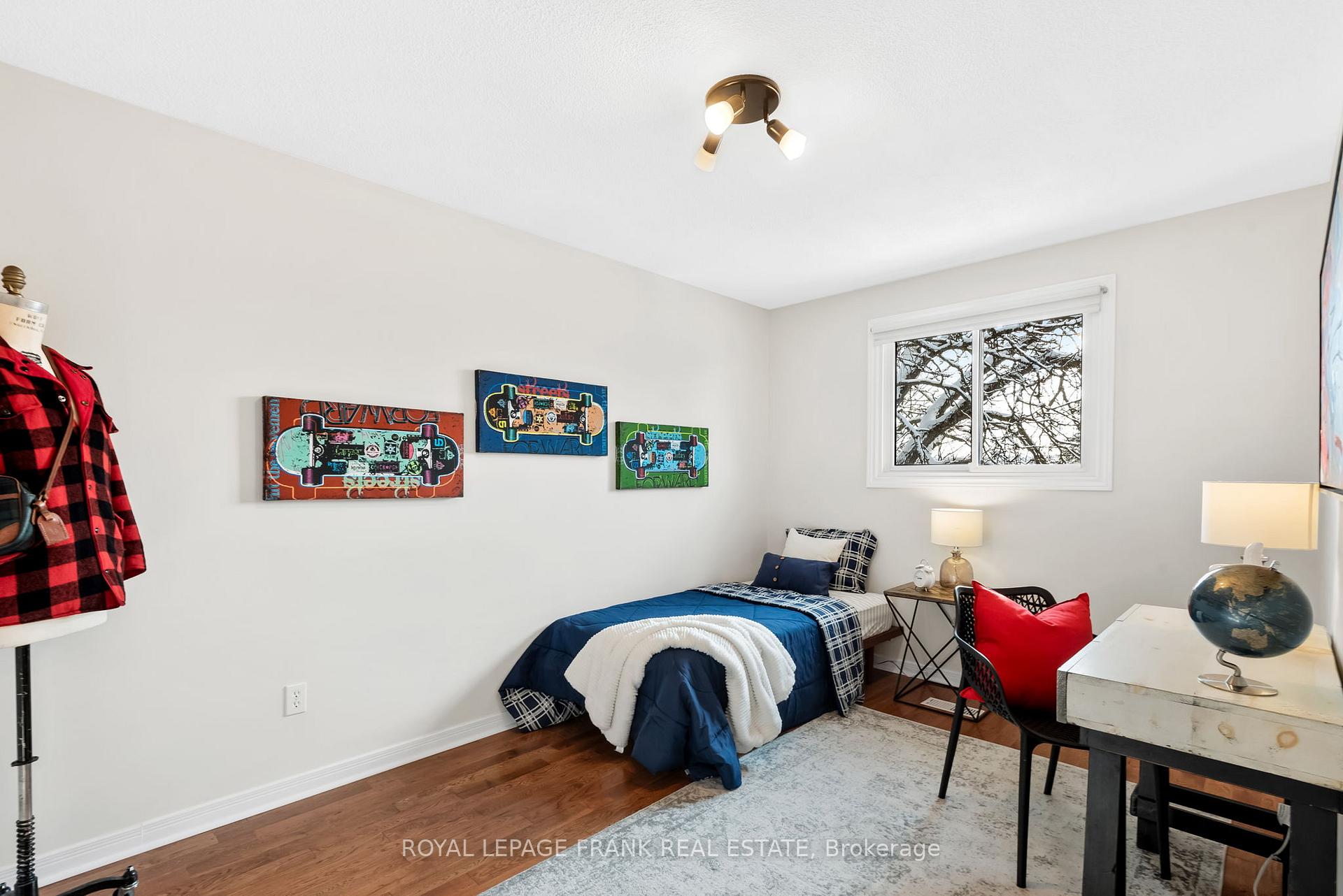 Photo 15 of 44 Munro Crescent, Uxbridge — HOMEH