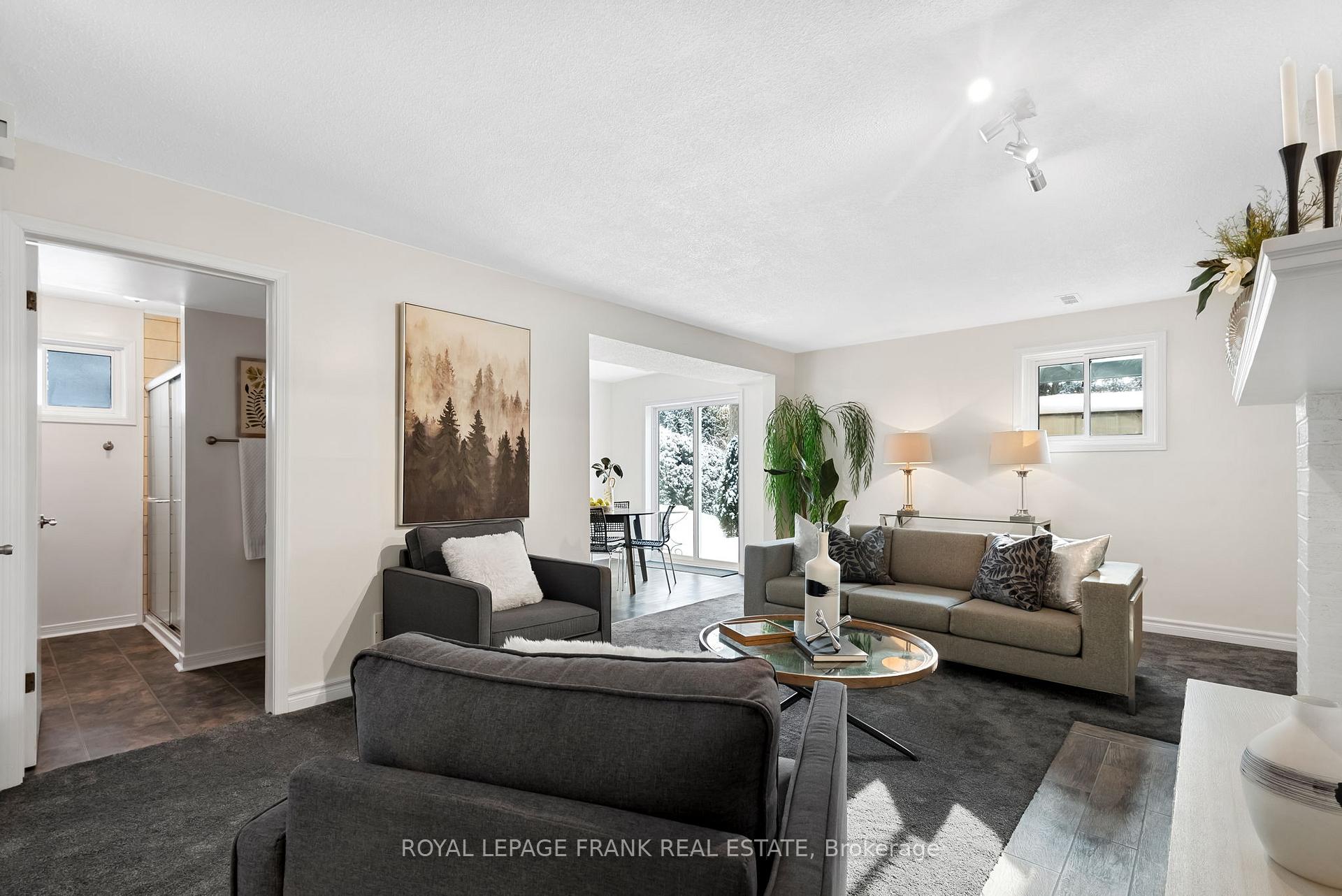 Photo 19 of 44 Munro Crescent, Uxbridge — HOMEH