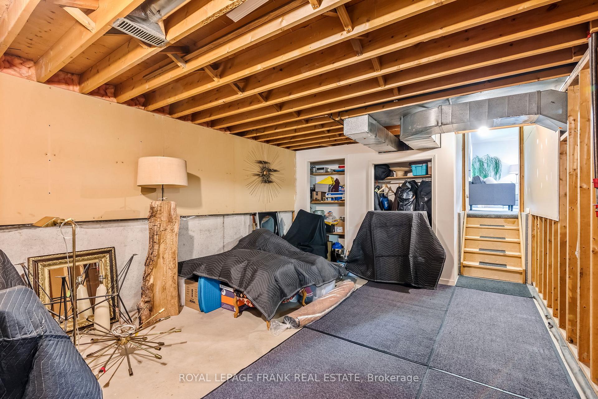 Photo 23 of 44 Munro Crescent, Uxbridge — HOMEH