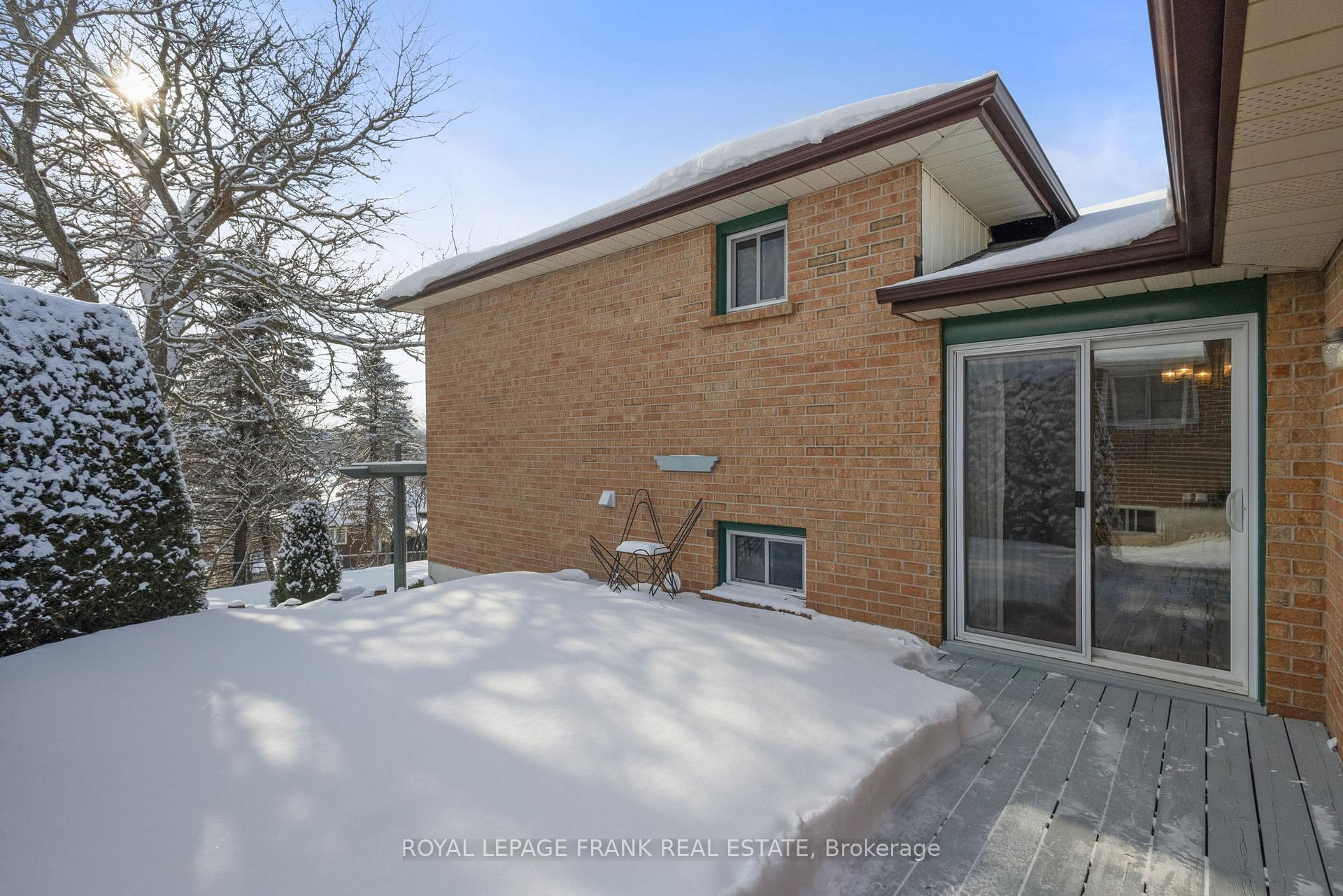 Photo 25 of 44 Munro Crescent, Uxbridge — HOMEH