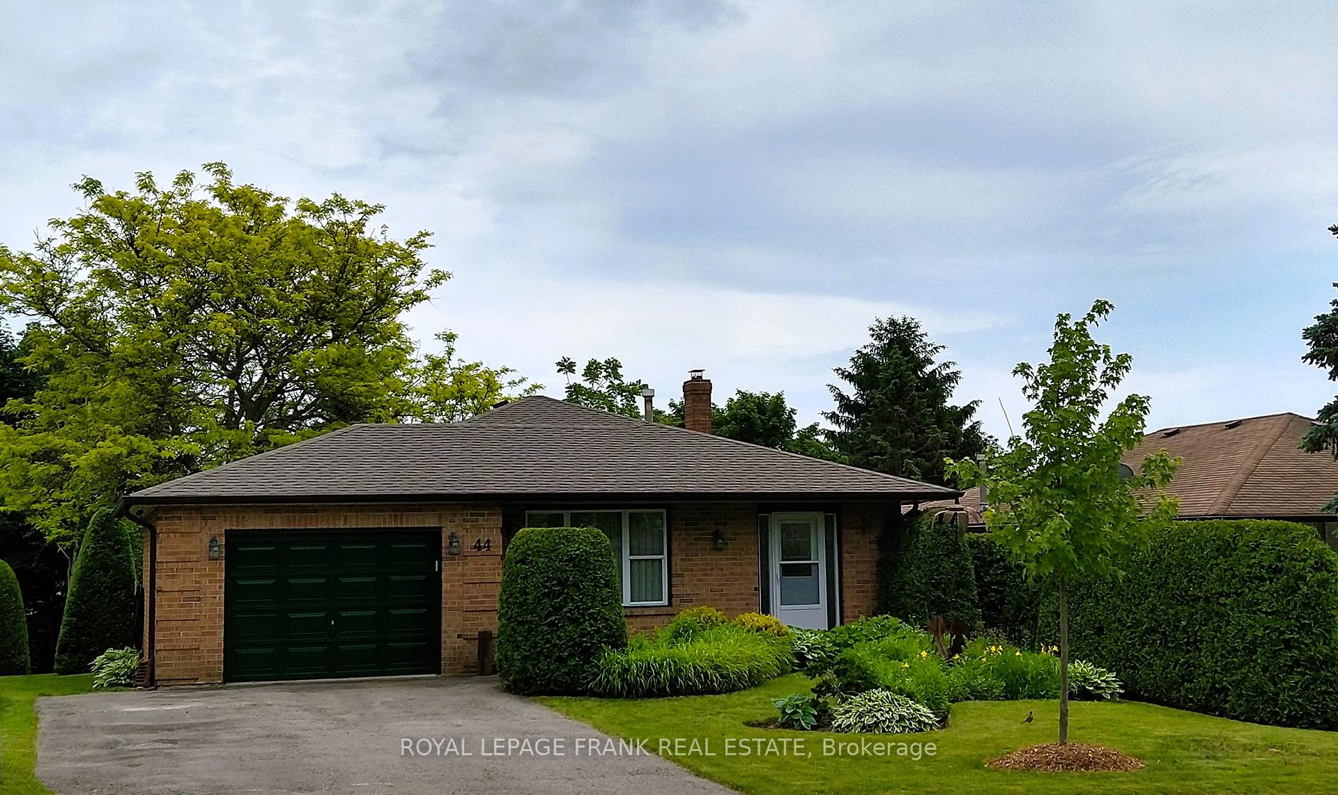 Photo 33 of 44 Munro Crescent, Uxbridge — HOMEH