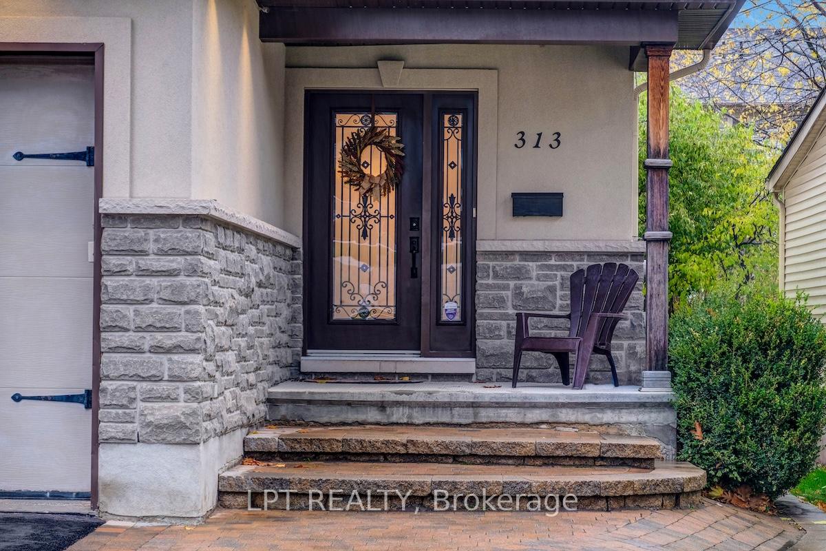 Photo 3 of 313 Clifton Road, Ottawa, Westboro South — HOMEH