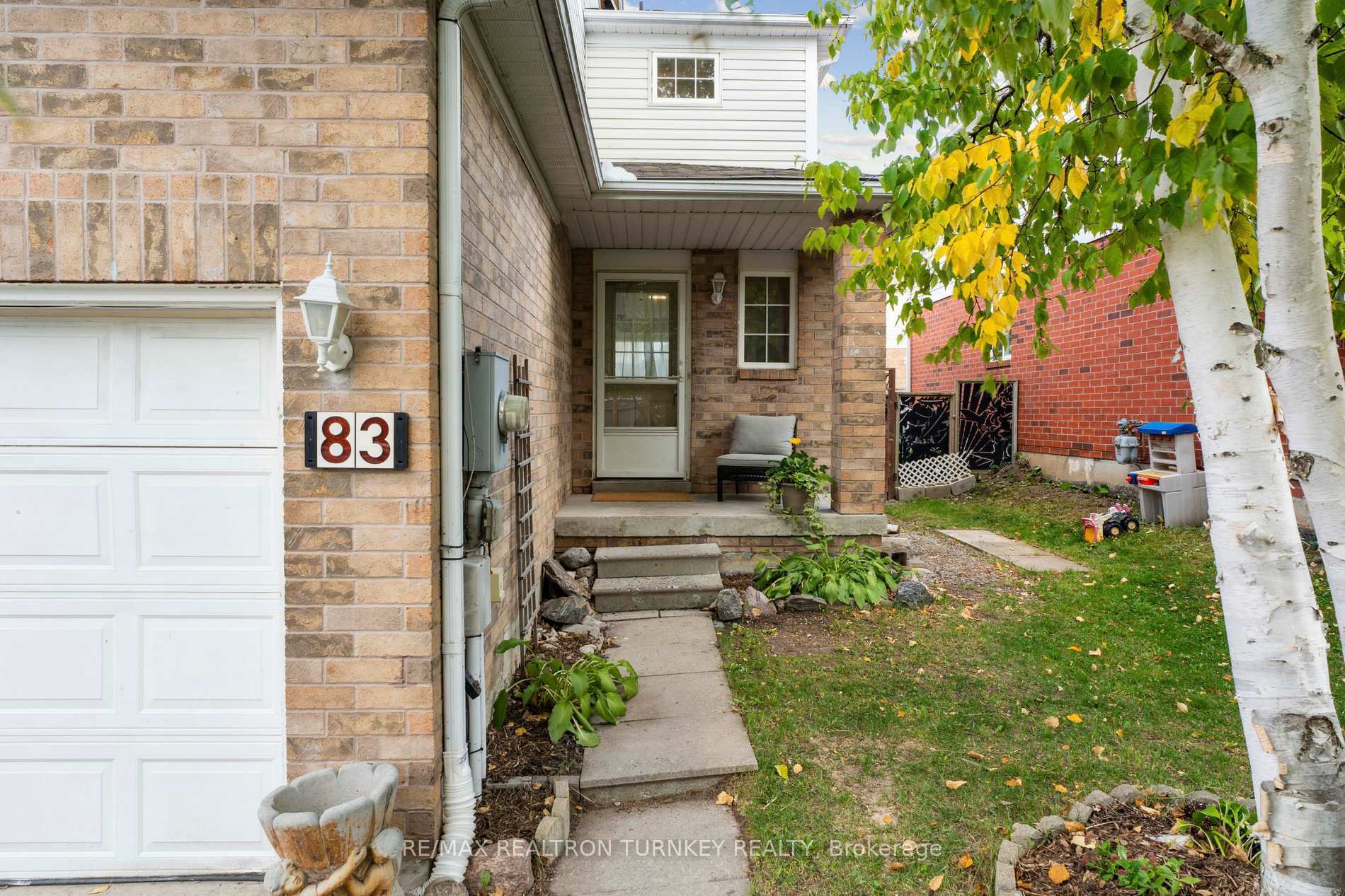 Photo 7 of 83 Pickett Crescent, Barrie, Painswick North — HOMEH