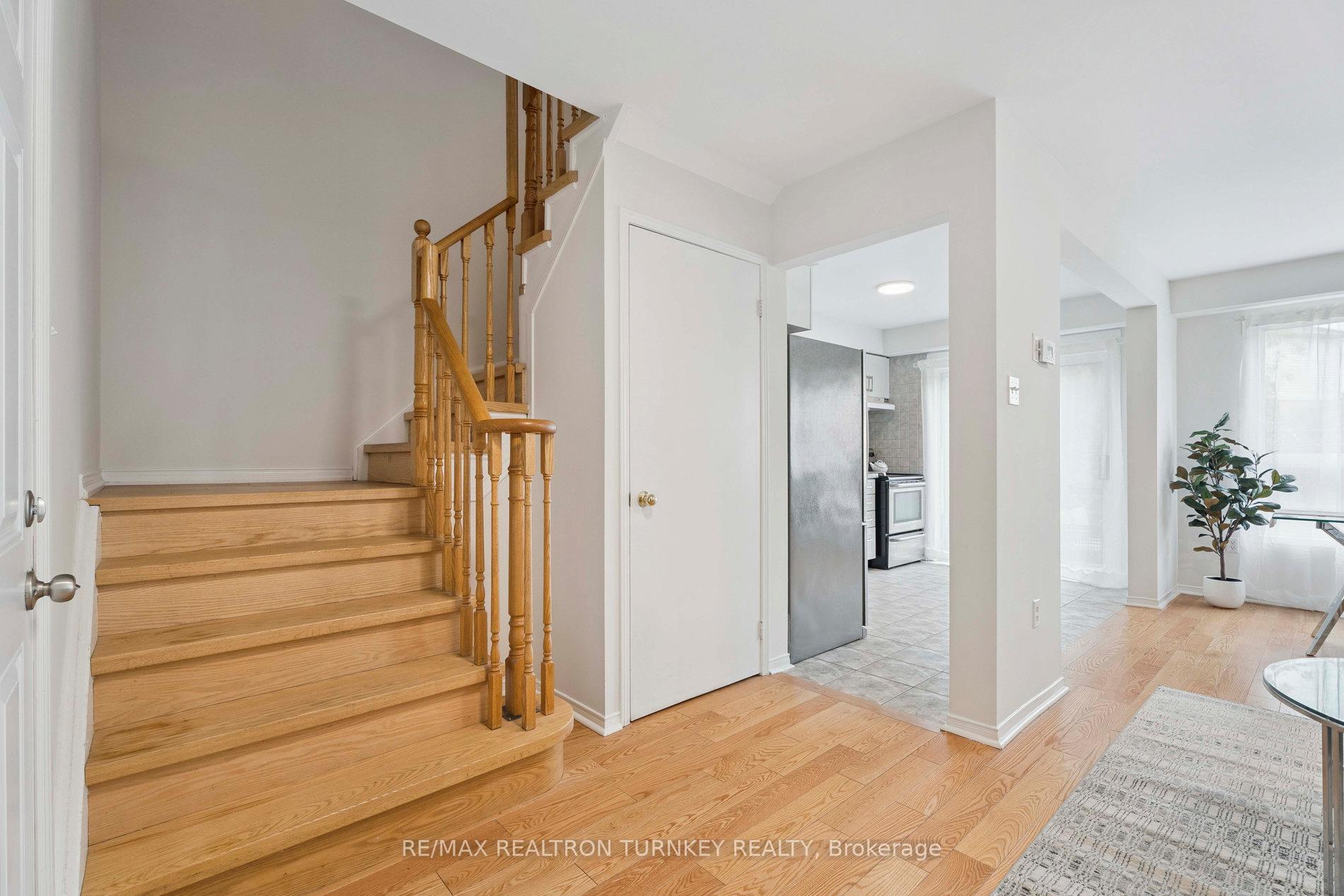 Photo 15 of 83 Pickett Crescent, Barrie, Painswick North — HOMEH