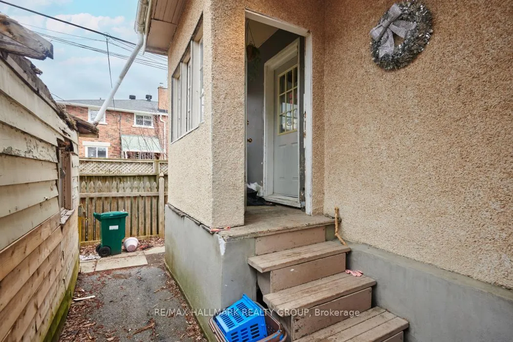 Photo 3 of 189 Devonshire Lane, Ottawa, Westboro/Hampton Park — HOMEH