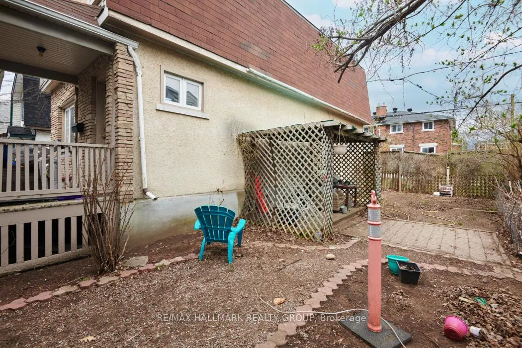 Photo 4 of 189 Devonshire Lane, Ottawa, Westboro/Hampton Park — HOMEH