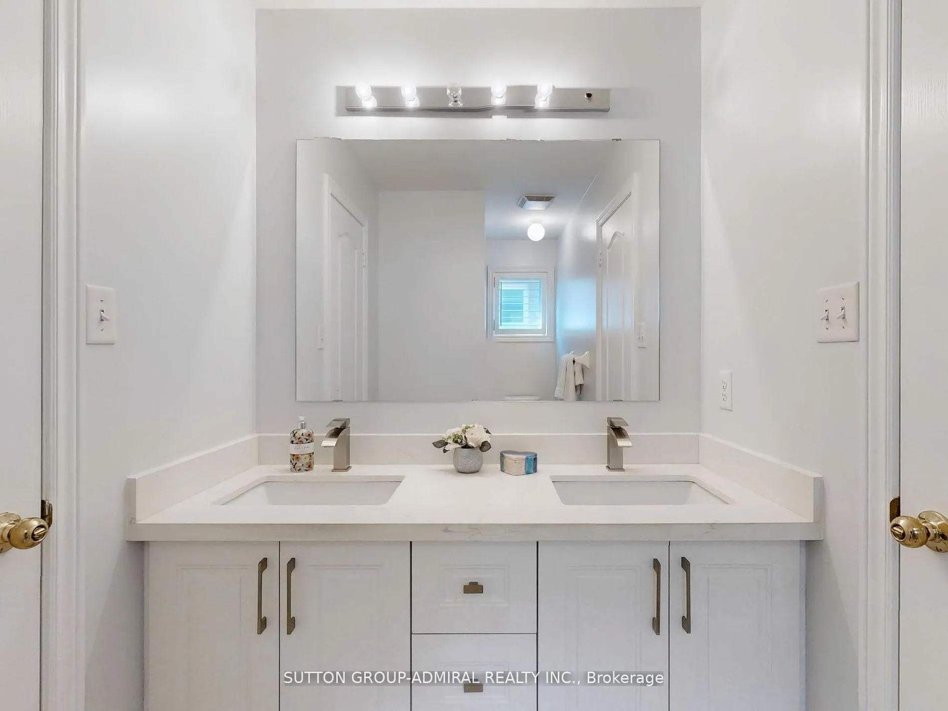 Photo 23 of 25 D'eva Drive, Vaughan, Patterson — HOMEH