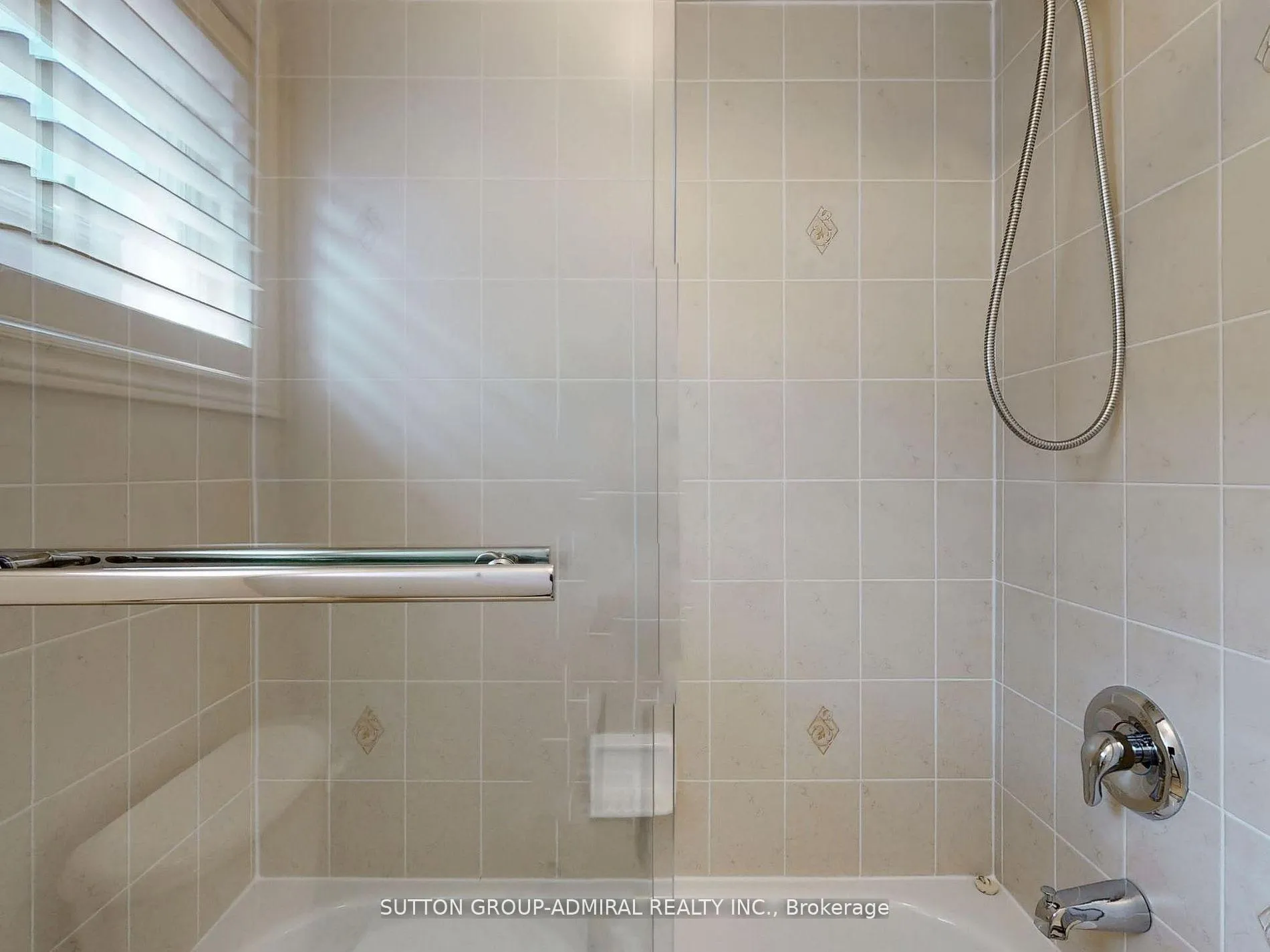 Photo 24 of 25 D'eva Drive, Vaughan, Patterson — HOMEH