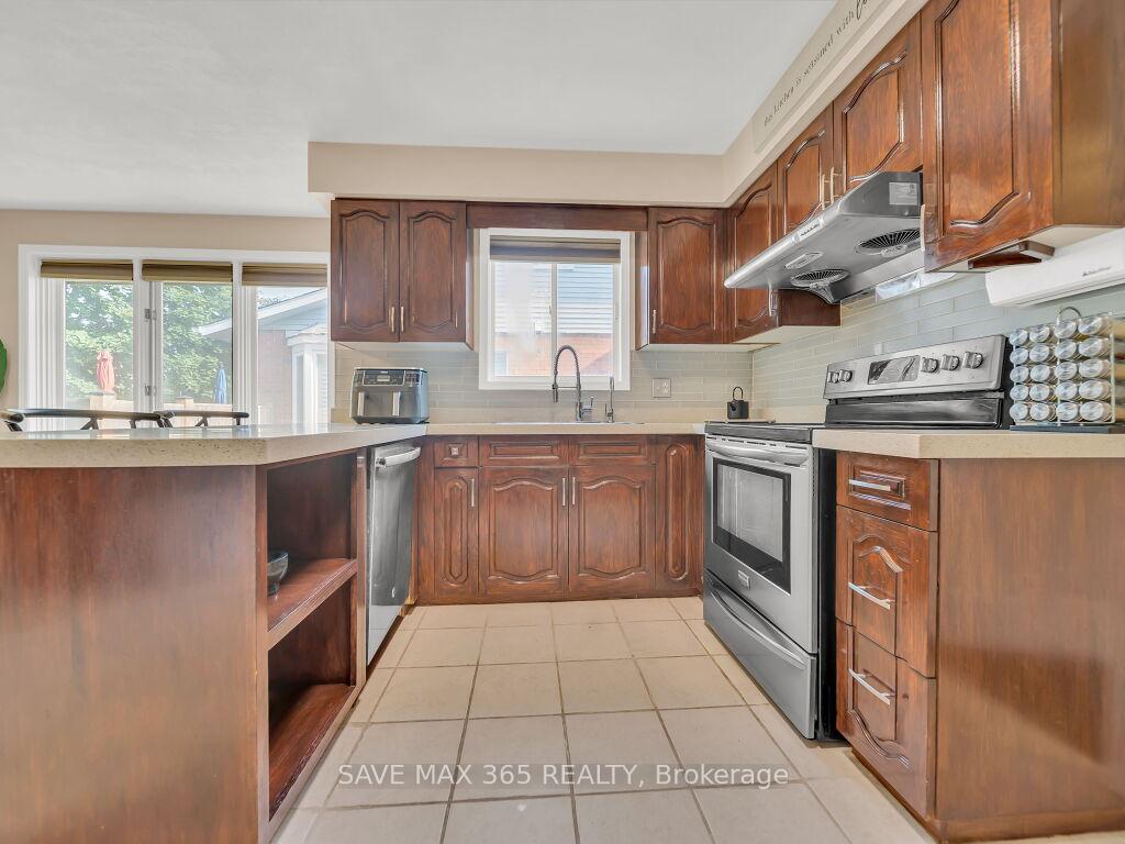 Photo 15 of 175 Wissler Road, Waterloo — HOMEH