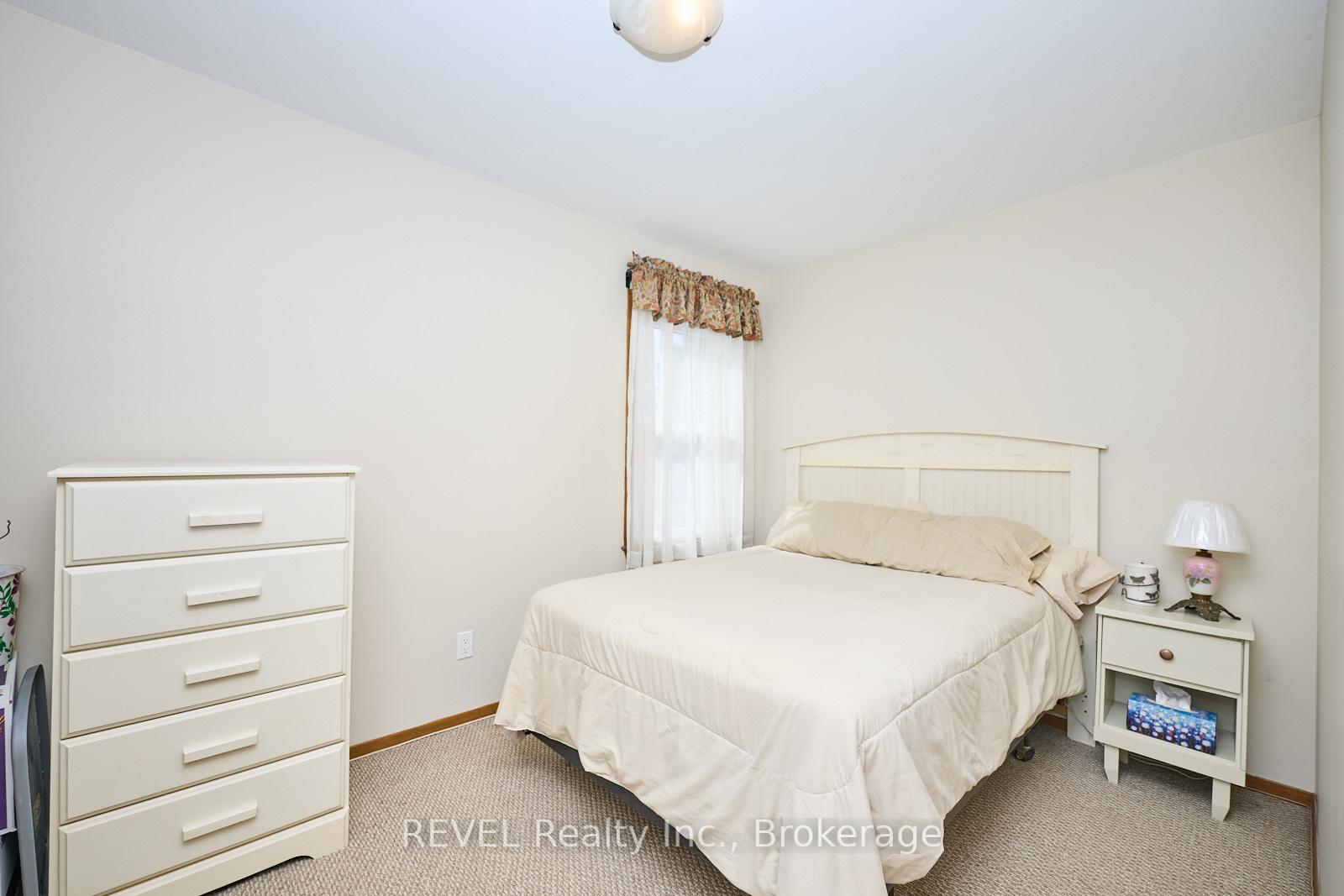 Photo 15 of 382 Hennepin Avenue, Welland, Lincoln/Crowland — HOMEH