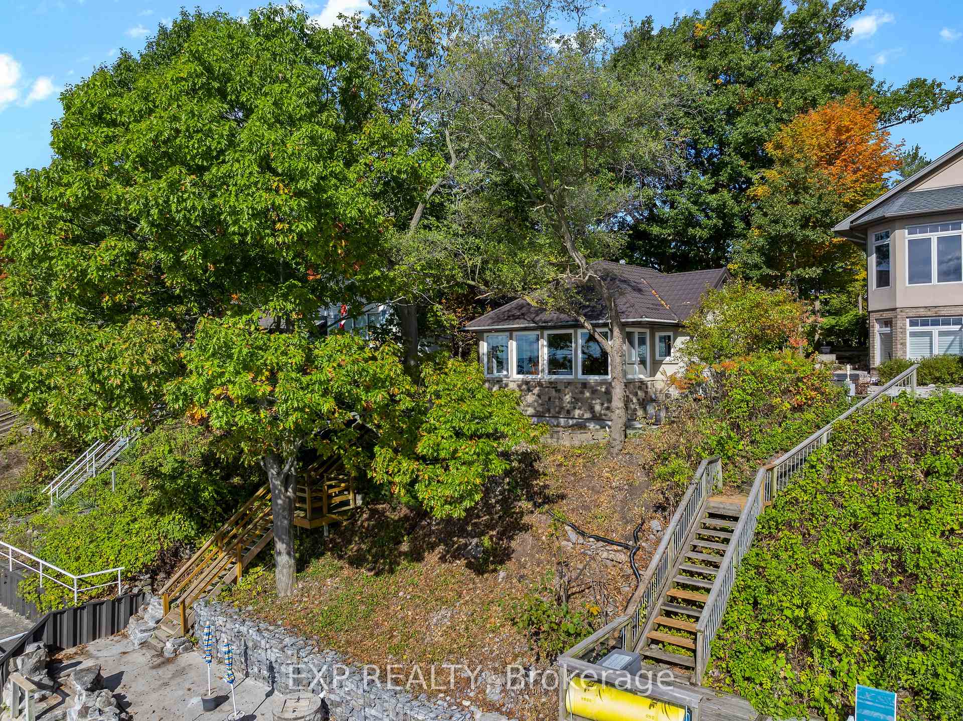 Photo 2 of 10451 Lakeshore Road, Wainfleet, Lakeshore — HOMEH