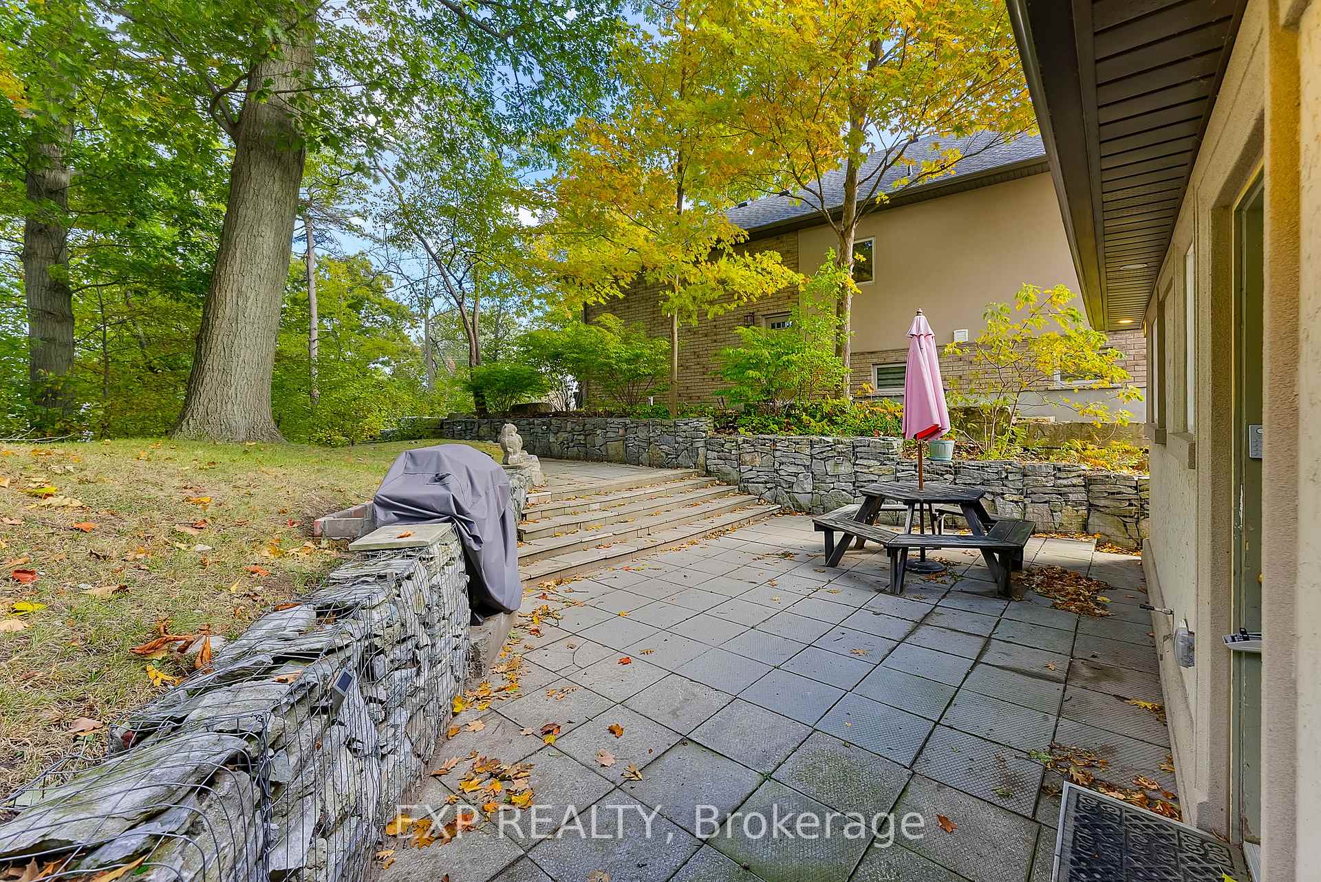Photo 6 of 10451 Lakeshore Road, Wainfleet, Lakeshore — HOMEH