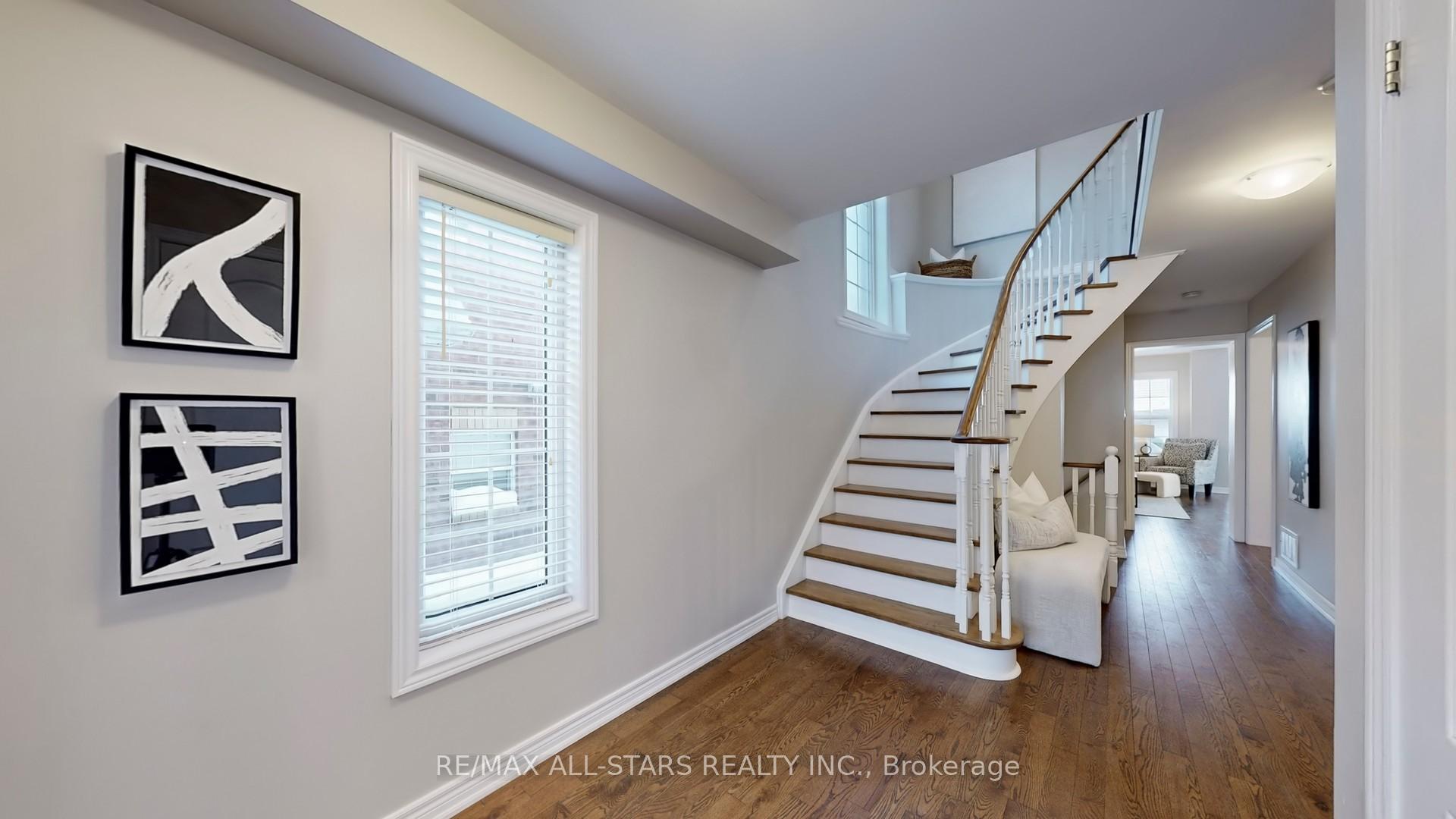 Photo 5 of 88 Bolton Drive, Uxbridge — HOMEH