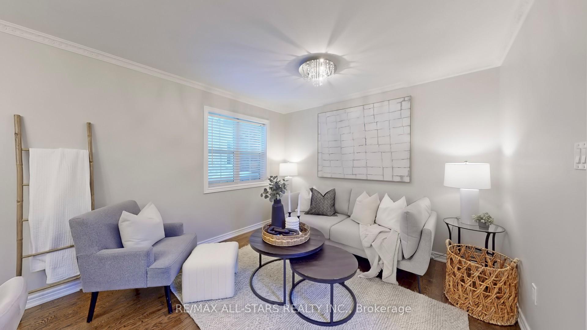 Photo 6 of 88 Bolton Drive, Uxbridge — HOMEH