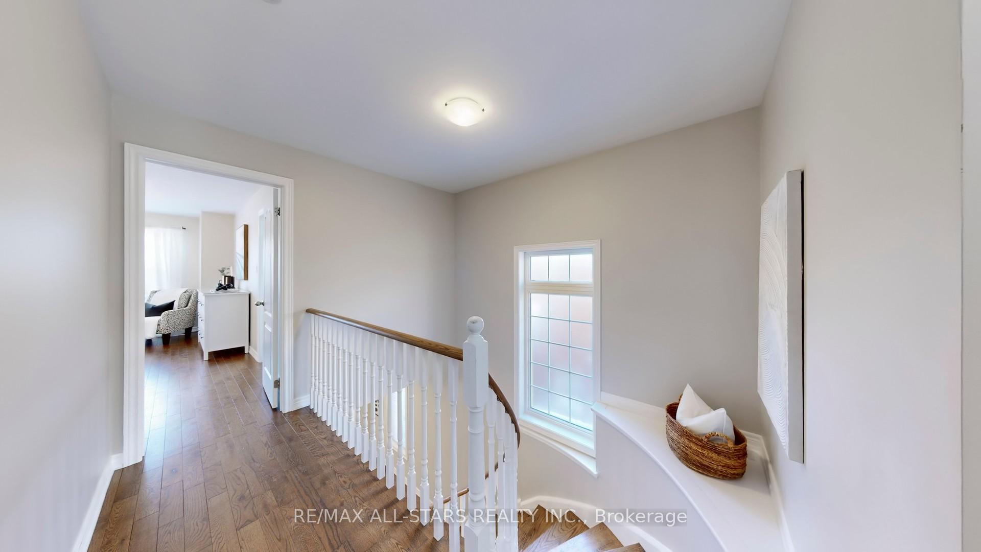 Photo 16 of 88 Bolton Drive, Uxbridge — HOMEH
