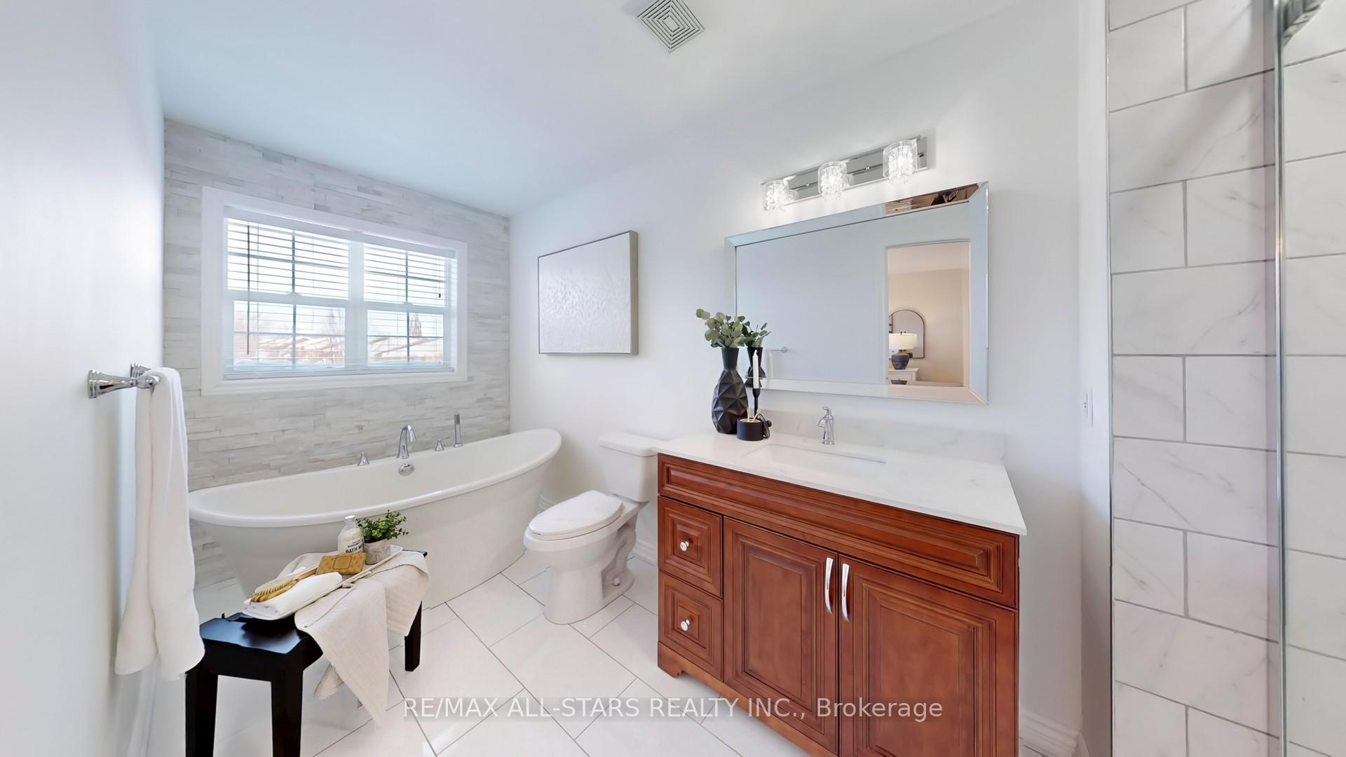 Photo 19 of 88 Bolton Drive, Uxbridge — HOMEH