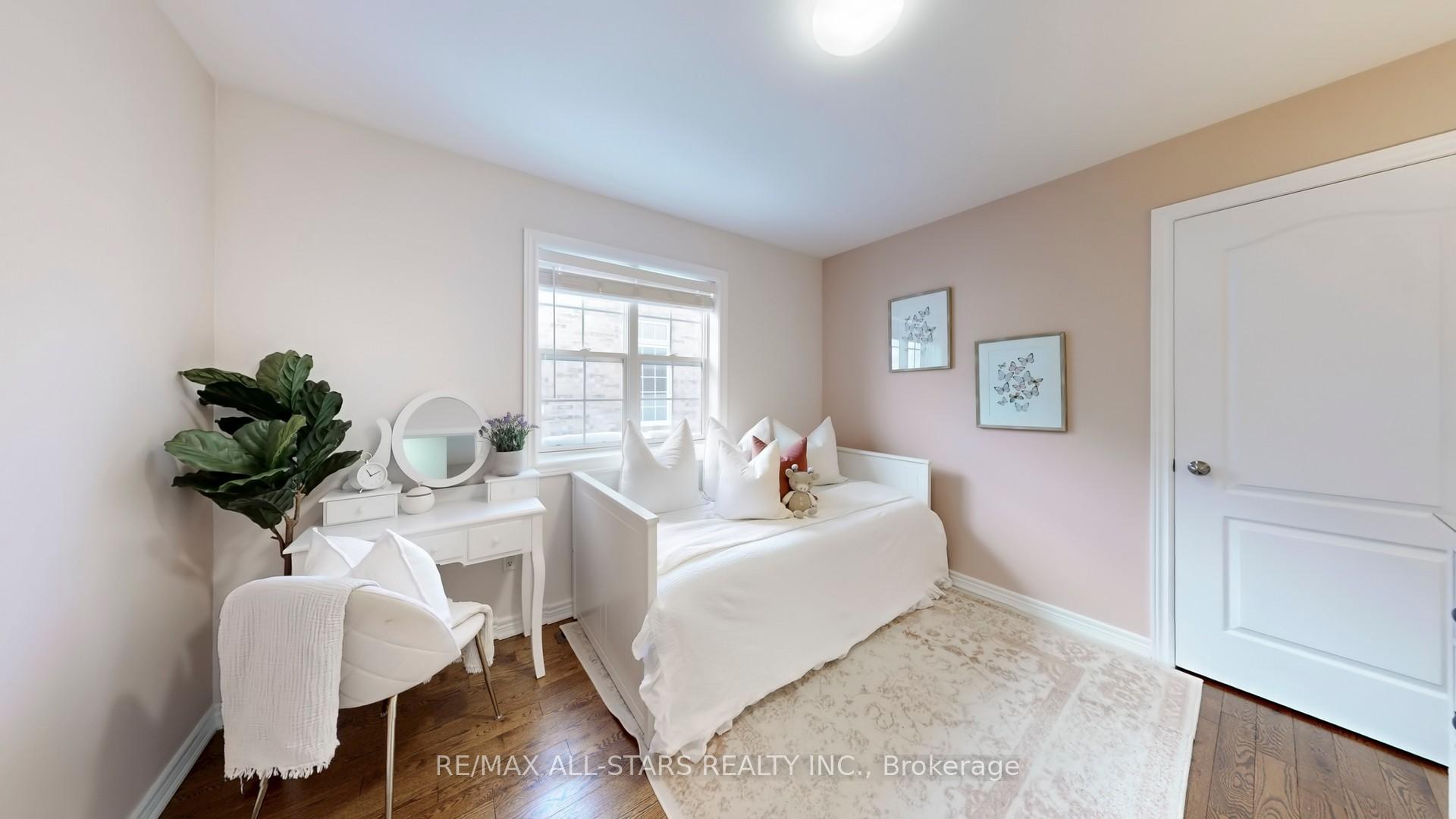 Photo 23 of 88 Bolton Drive, Uxbridge — HOMEH