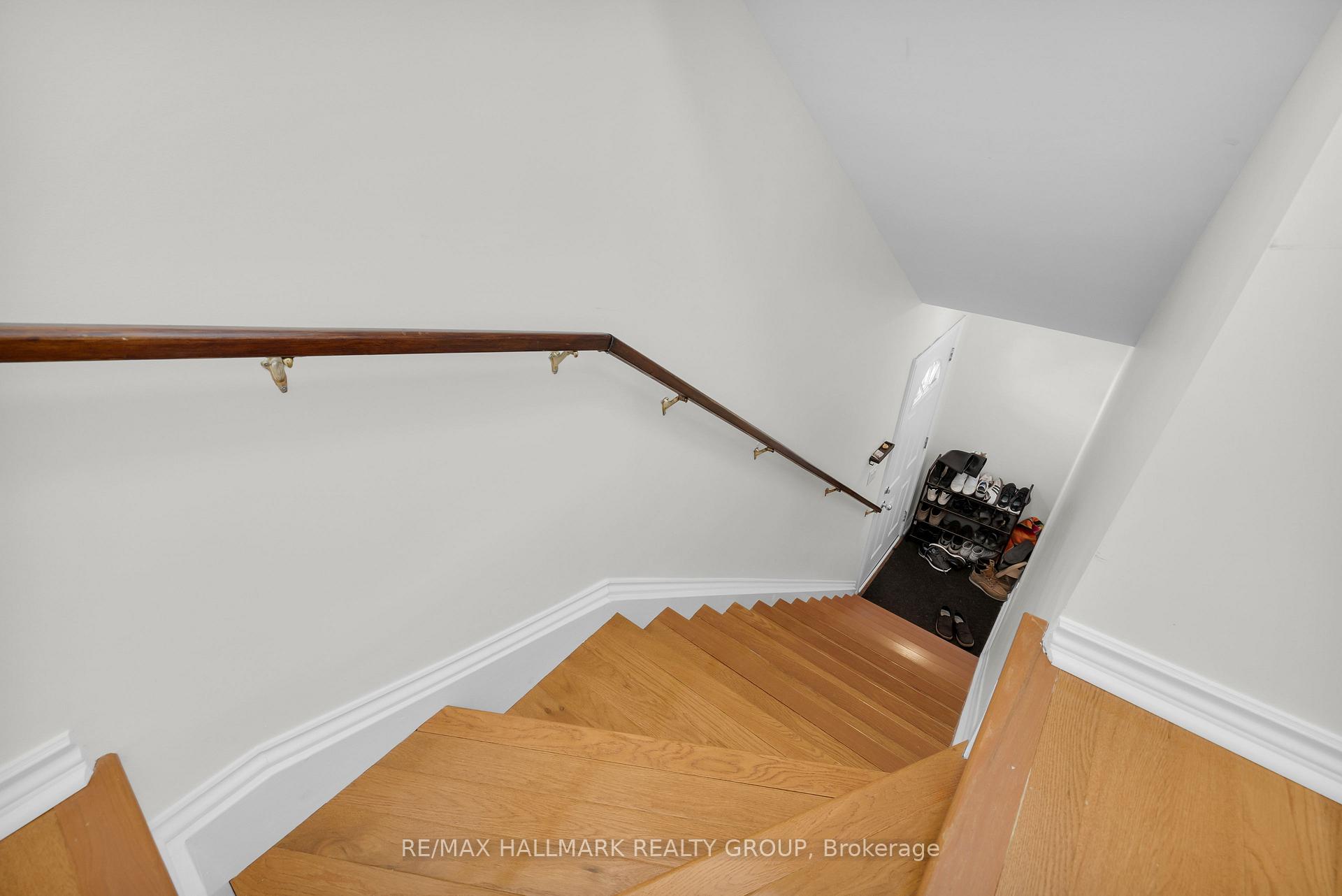 Photo 4 of Unit 2, 491 Evered Avenue, Ottawa, Westboro/Hampton Park — HOMEH