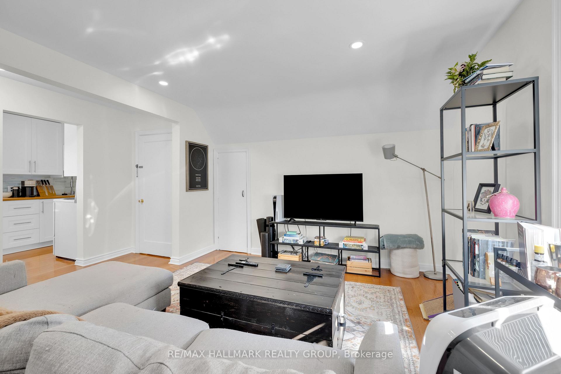 Photo 12 of Unit 2, 491 Evered Avenue, Ottawa, Westboro/Hampton Park — HOMEH