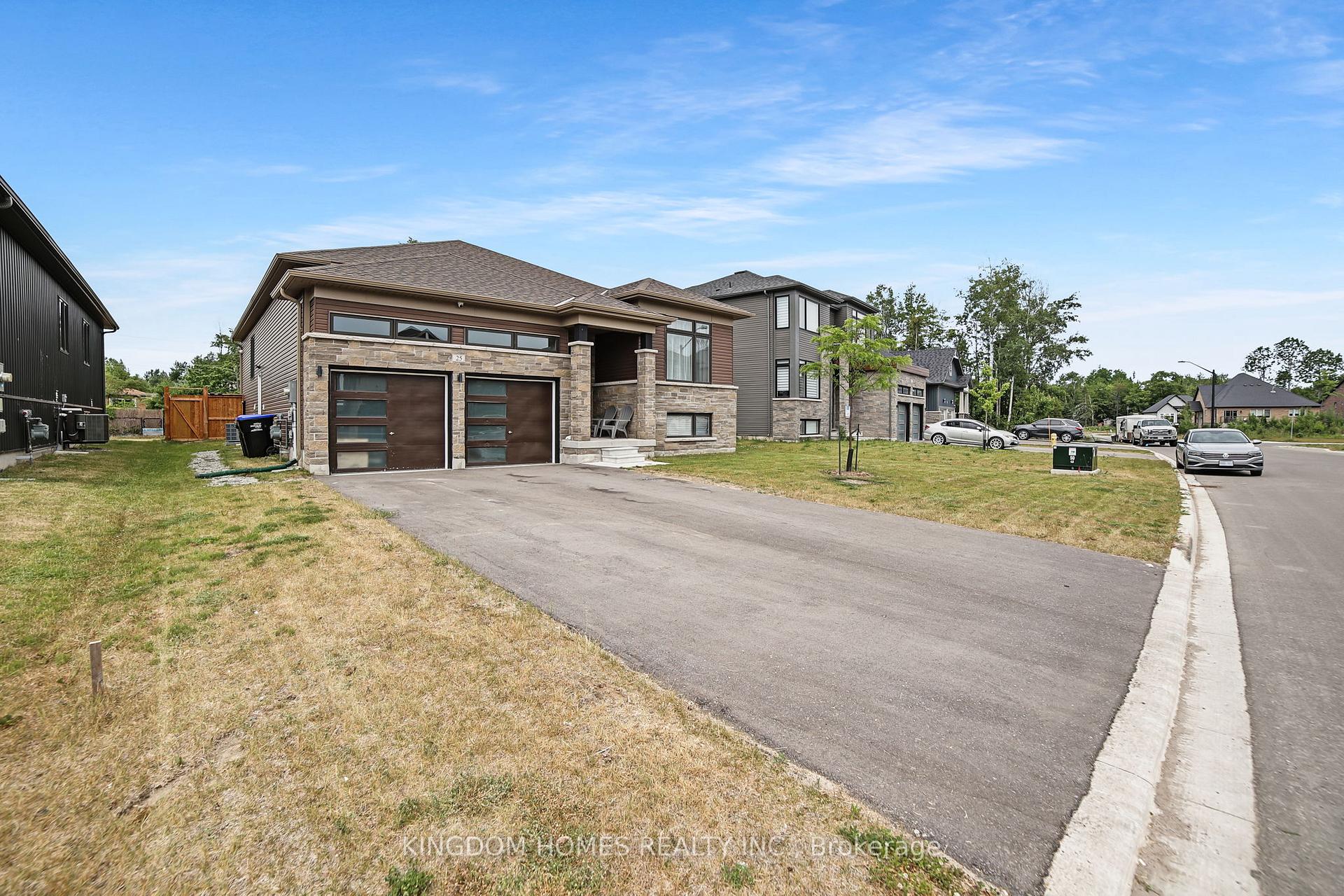 Photo 2 of 25 Beatrice Drive, Wasaga Beach — HOMEH