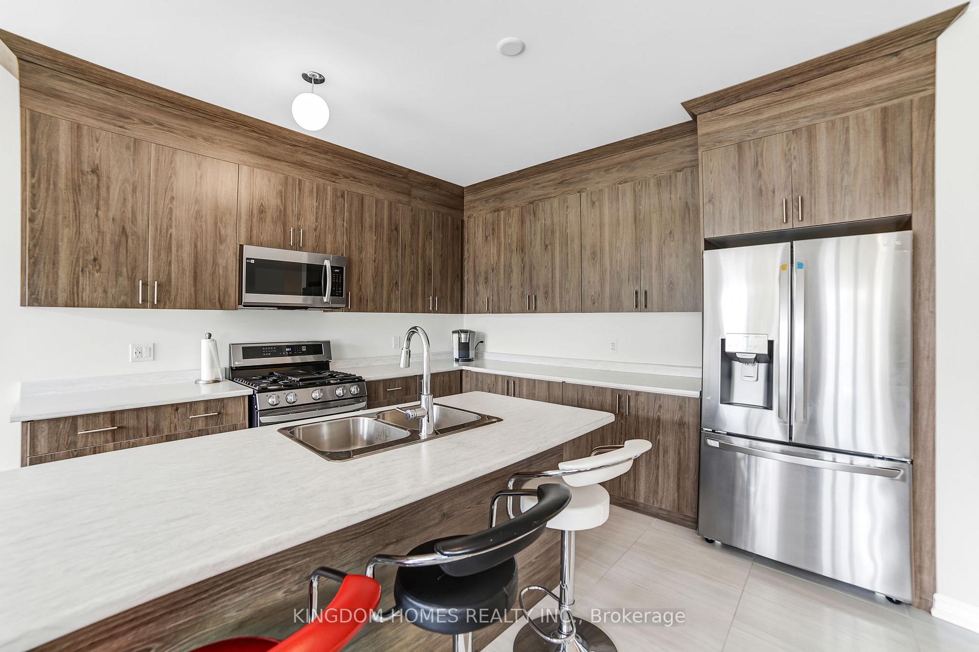 Photo 14 of 25 Beatrice Drive, Wasaga Beach — HOMEH