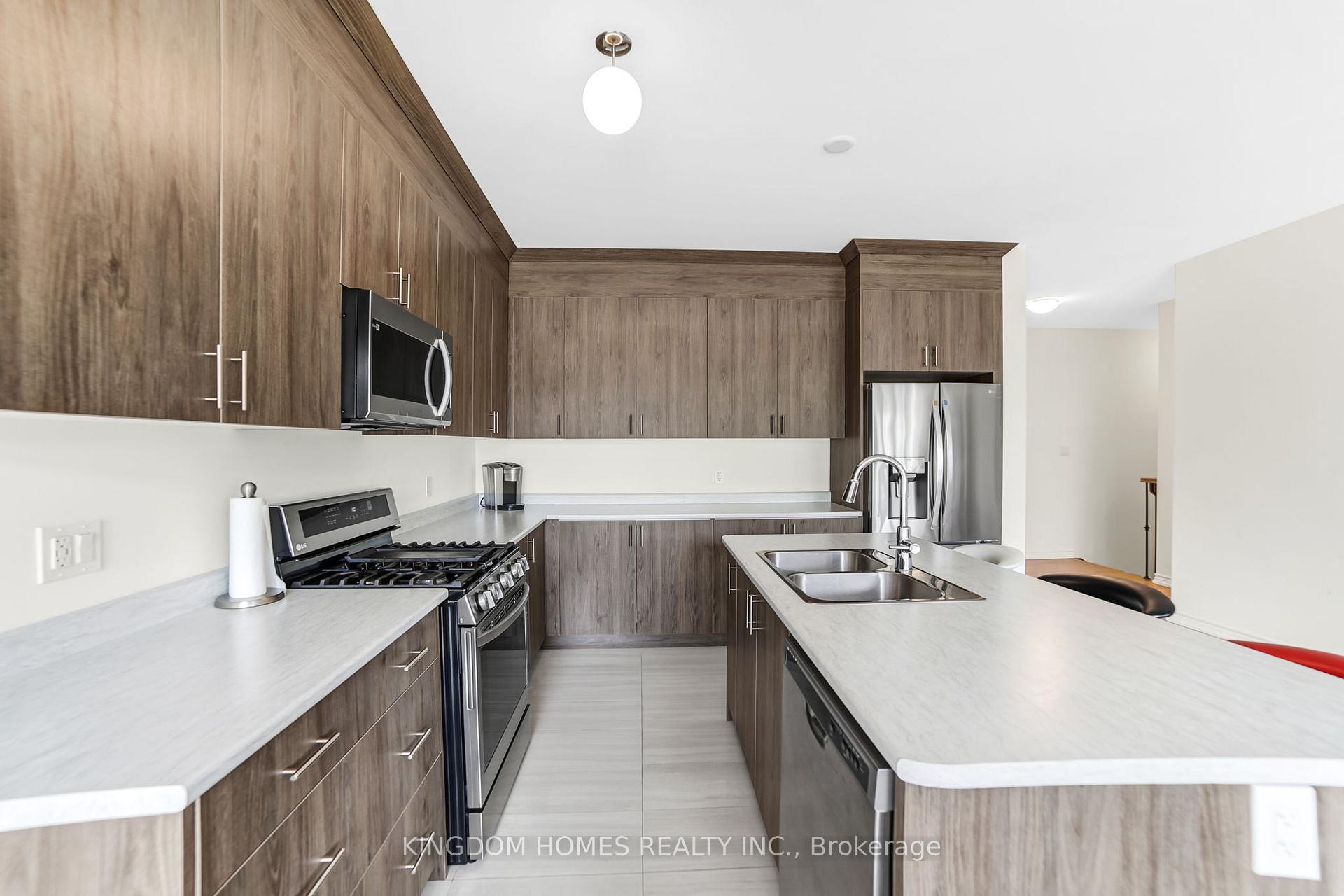 Photo 16 of 25 Beatrice Drive, Wasaga Beach — HOMEH