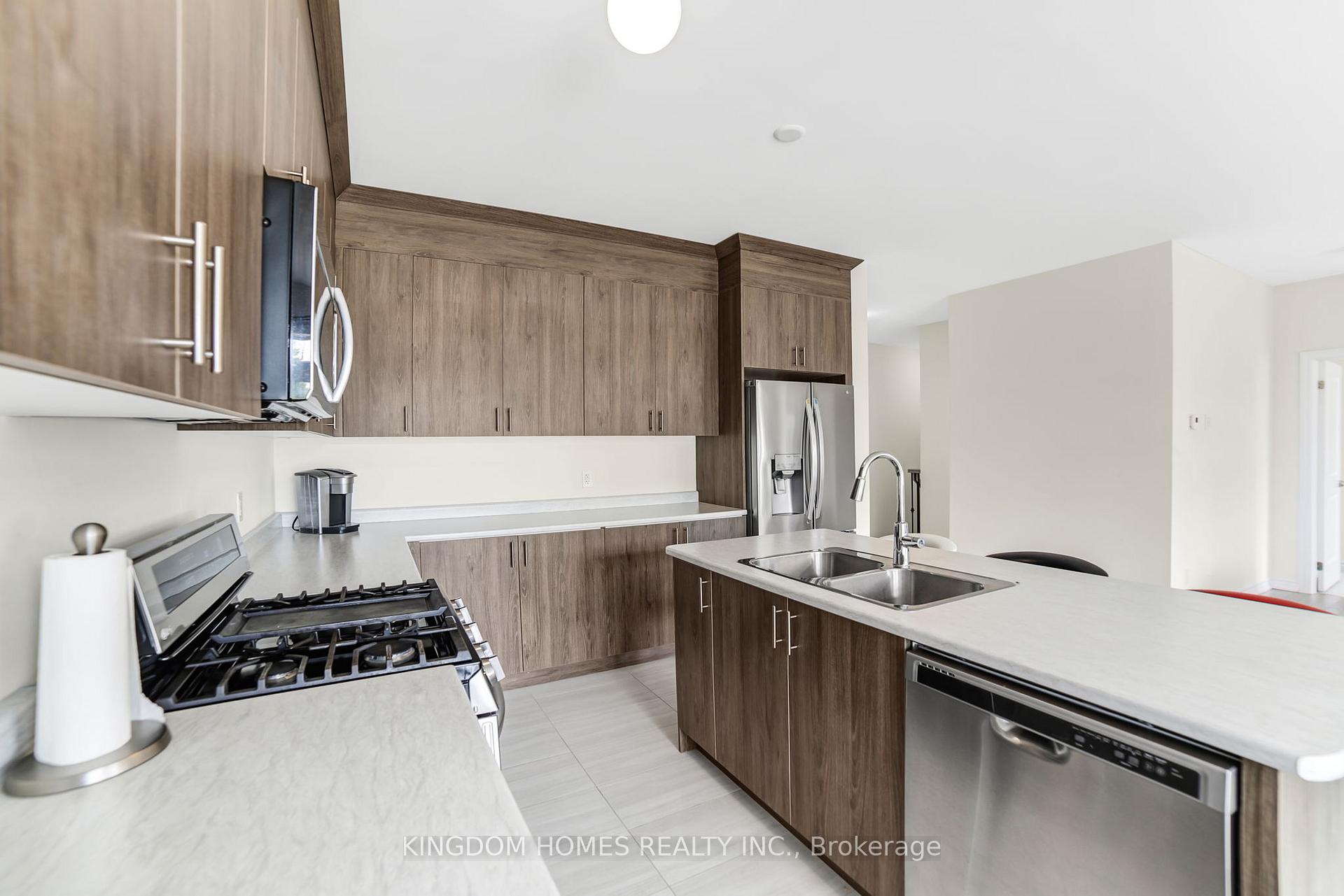 Photo 17 of 25 Beatrice Drive, Wasaga Beach — HOMEH