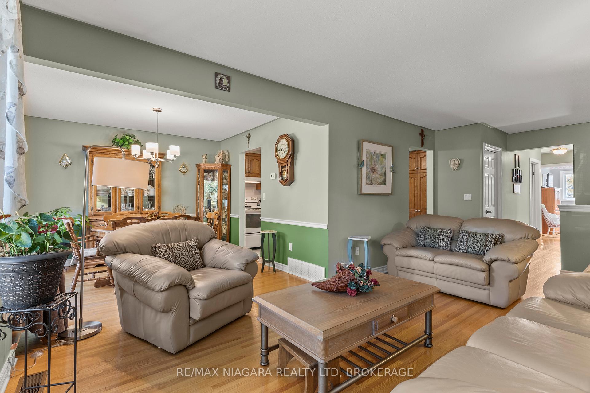 Photo 7 of 57 Wellandvale Drive, Welland, N. Welland — HOMEH