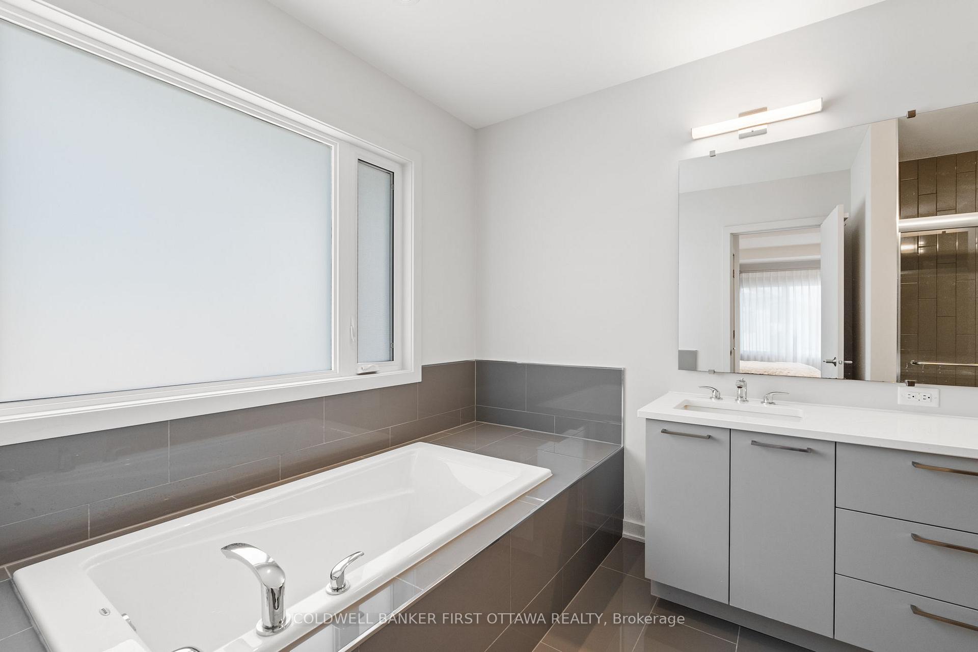Photo 28 of 375 Serenade Crescent, Ottawa, Riverside South/Gloucester Glen — HOMEH