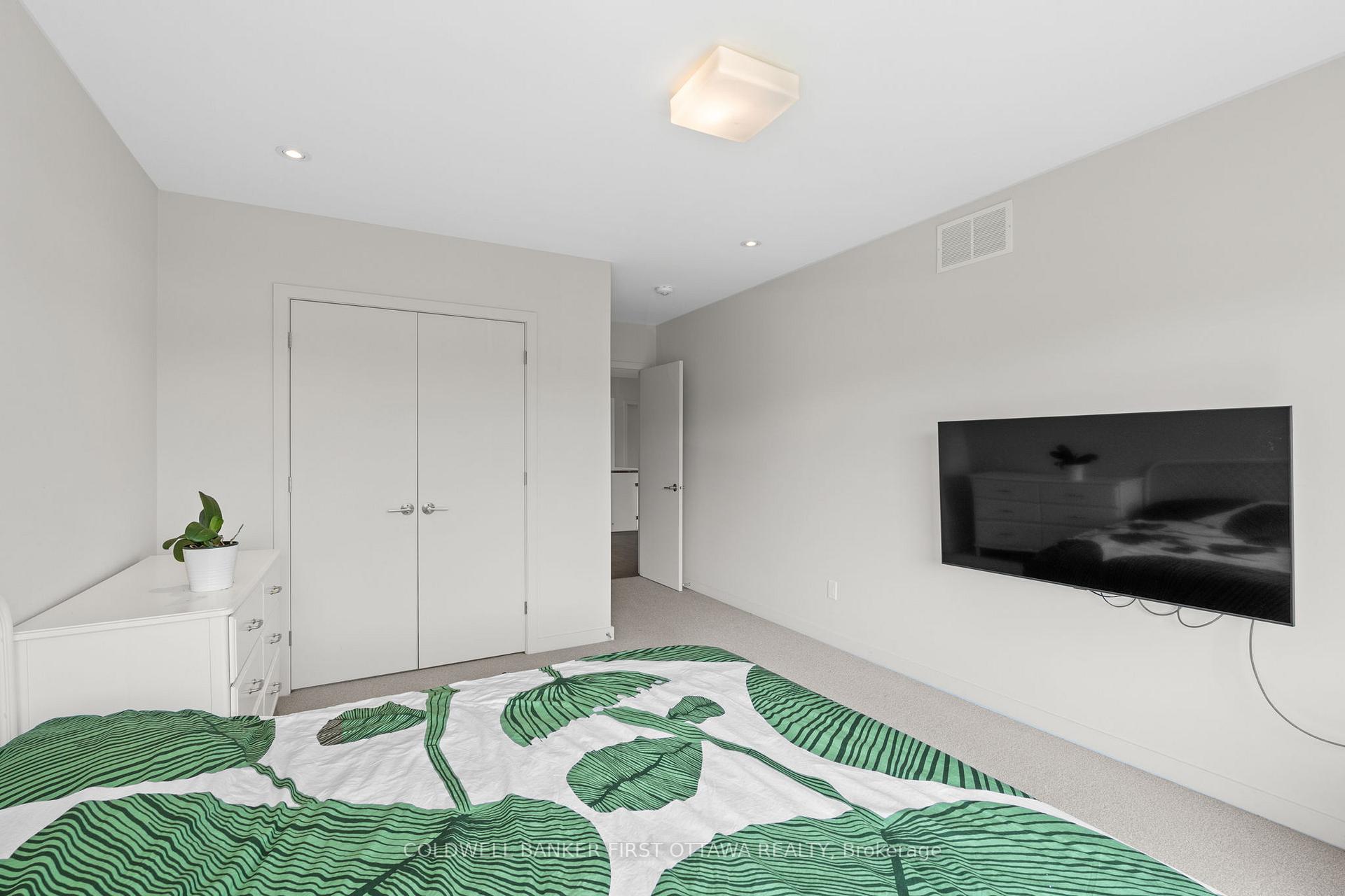 Photo 38 of 375 Serenade Crescent, Ottawa, Riverside South/Gloucester Glen — HOMEH