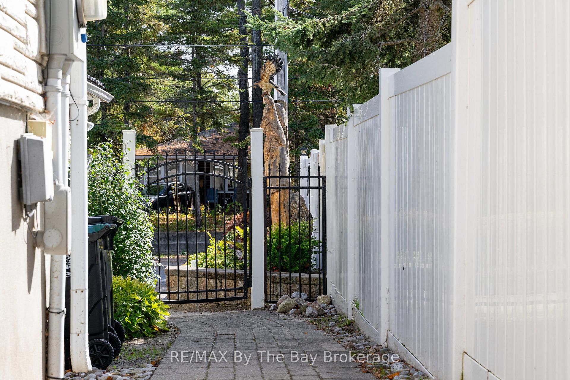 Photo 20 of 108 Shore Lane, Wasaga Beach — HOMEH